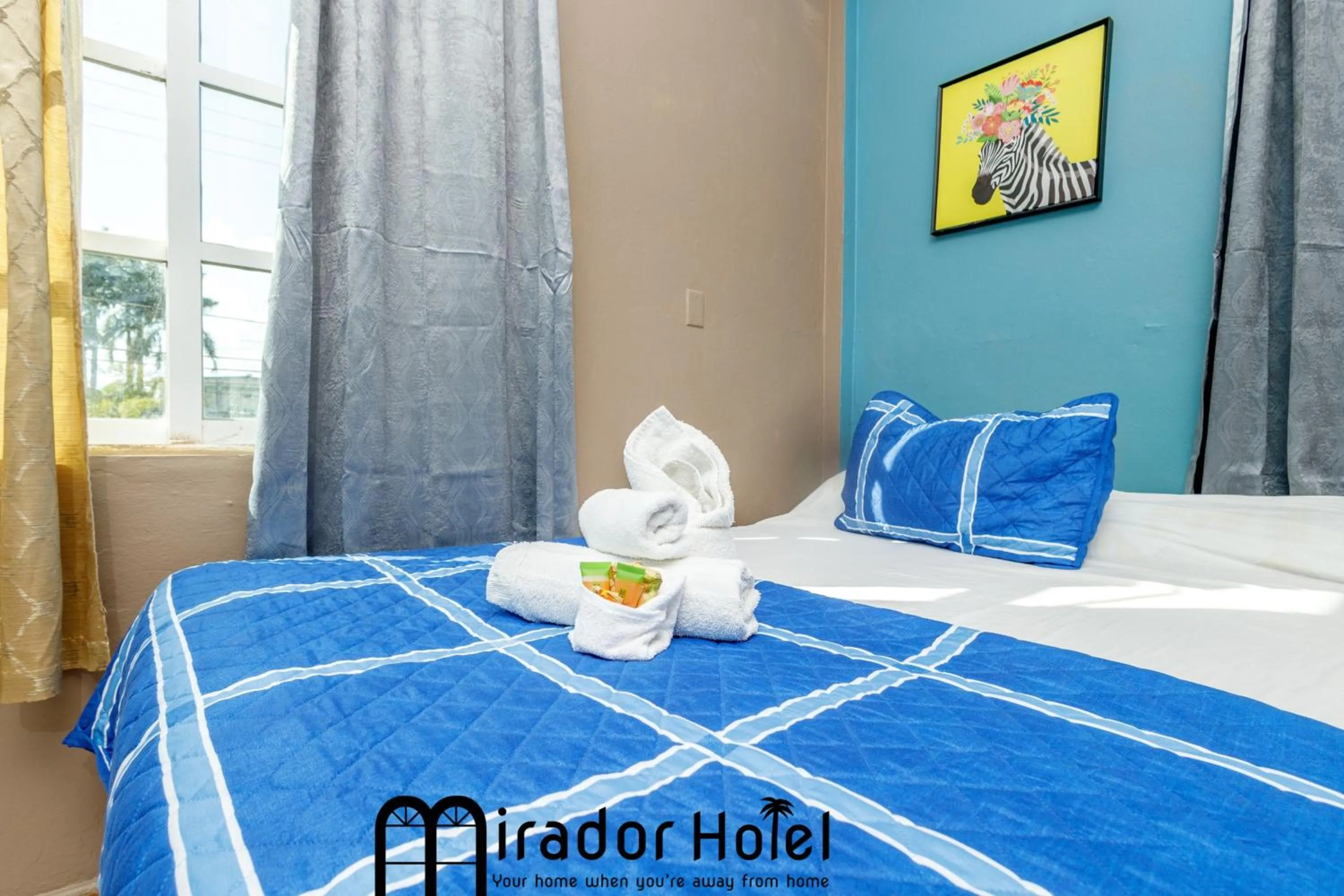 Bed in Mirador Hotel