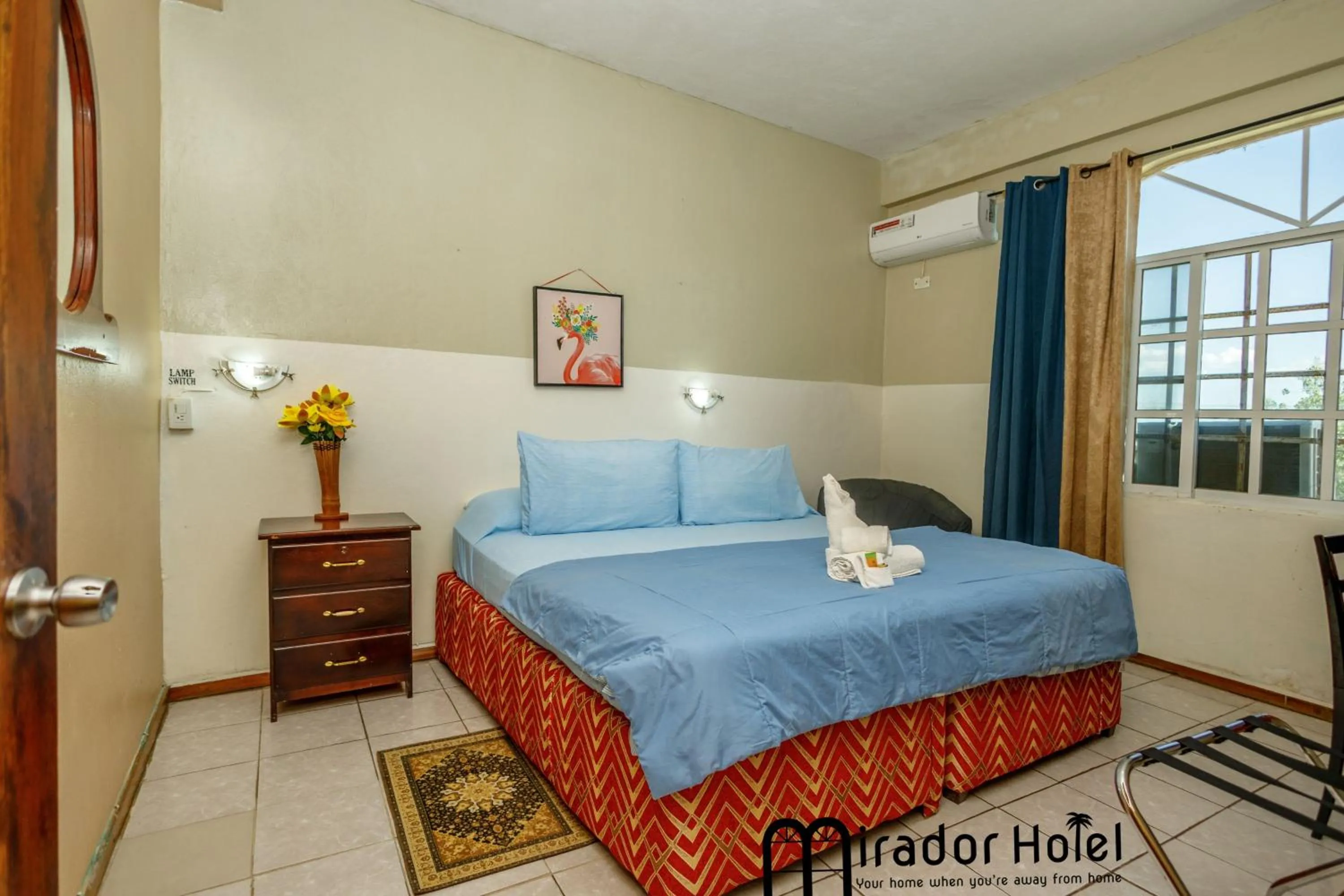Bedroom, Bed in Mirador Hotel