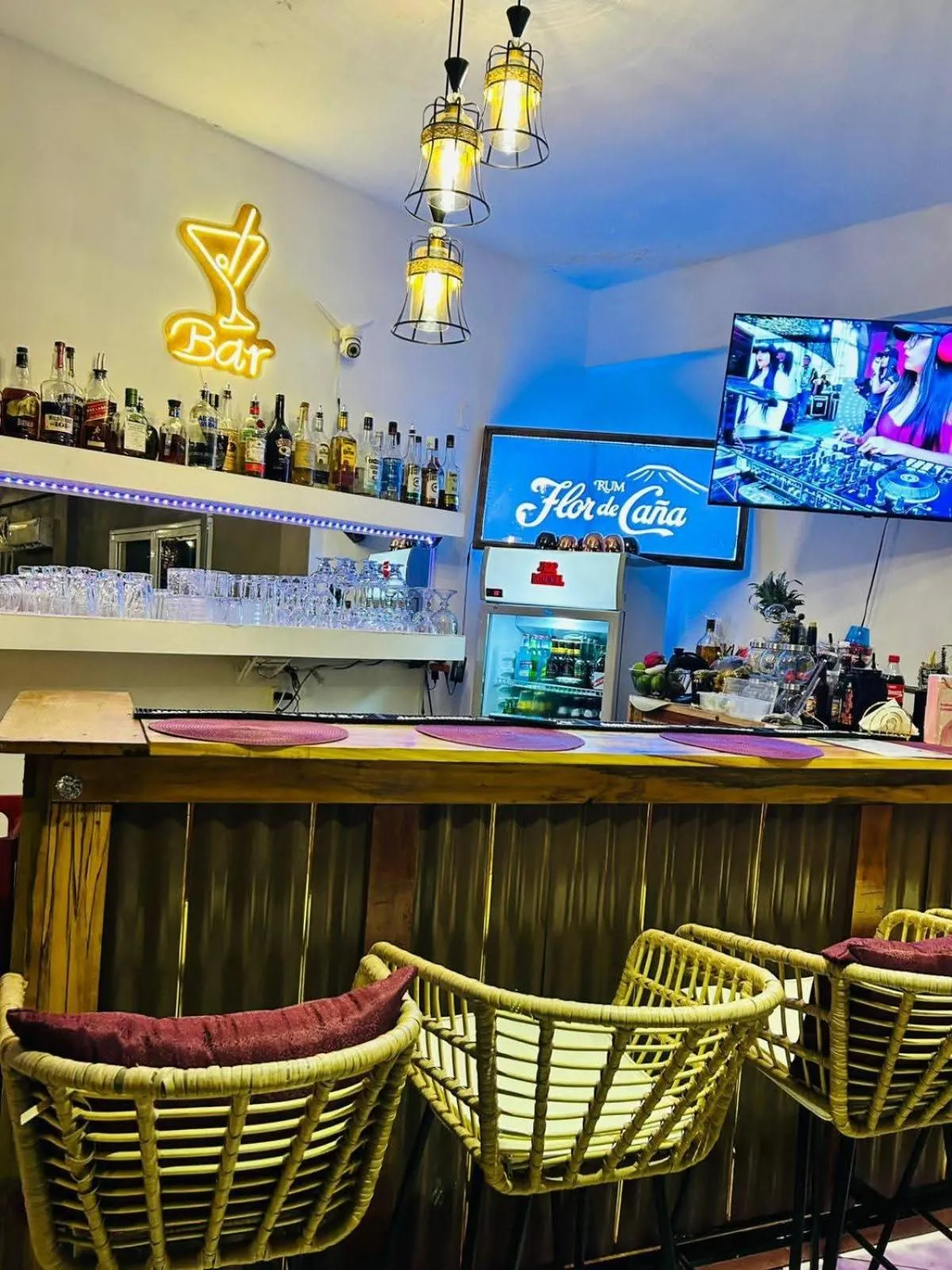 Restaurant/places to eat in Mirador Hotel