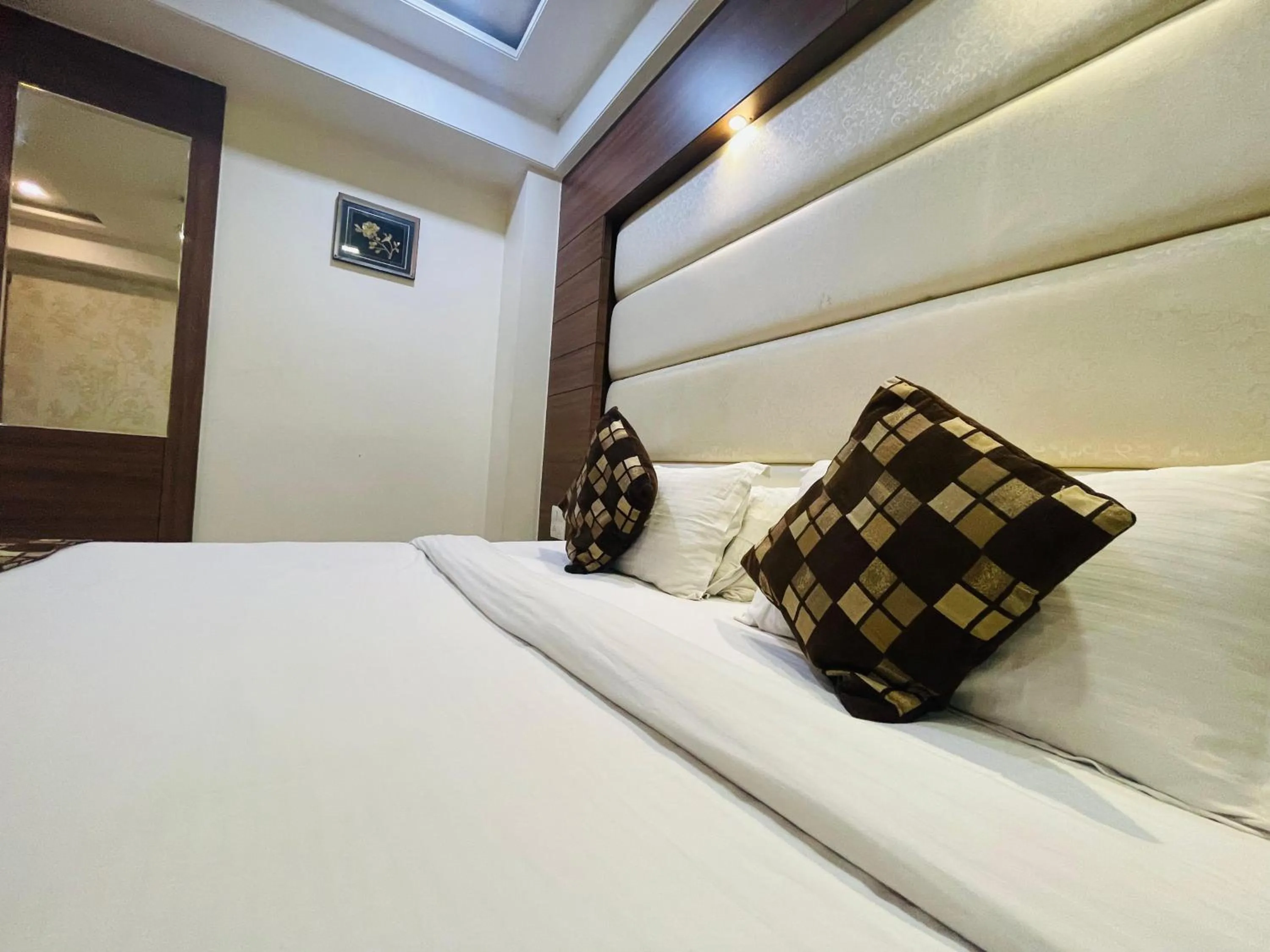 Bed in Hotel Kc Inn Ajmer