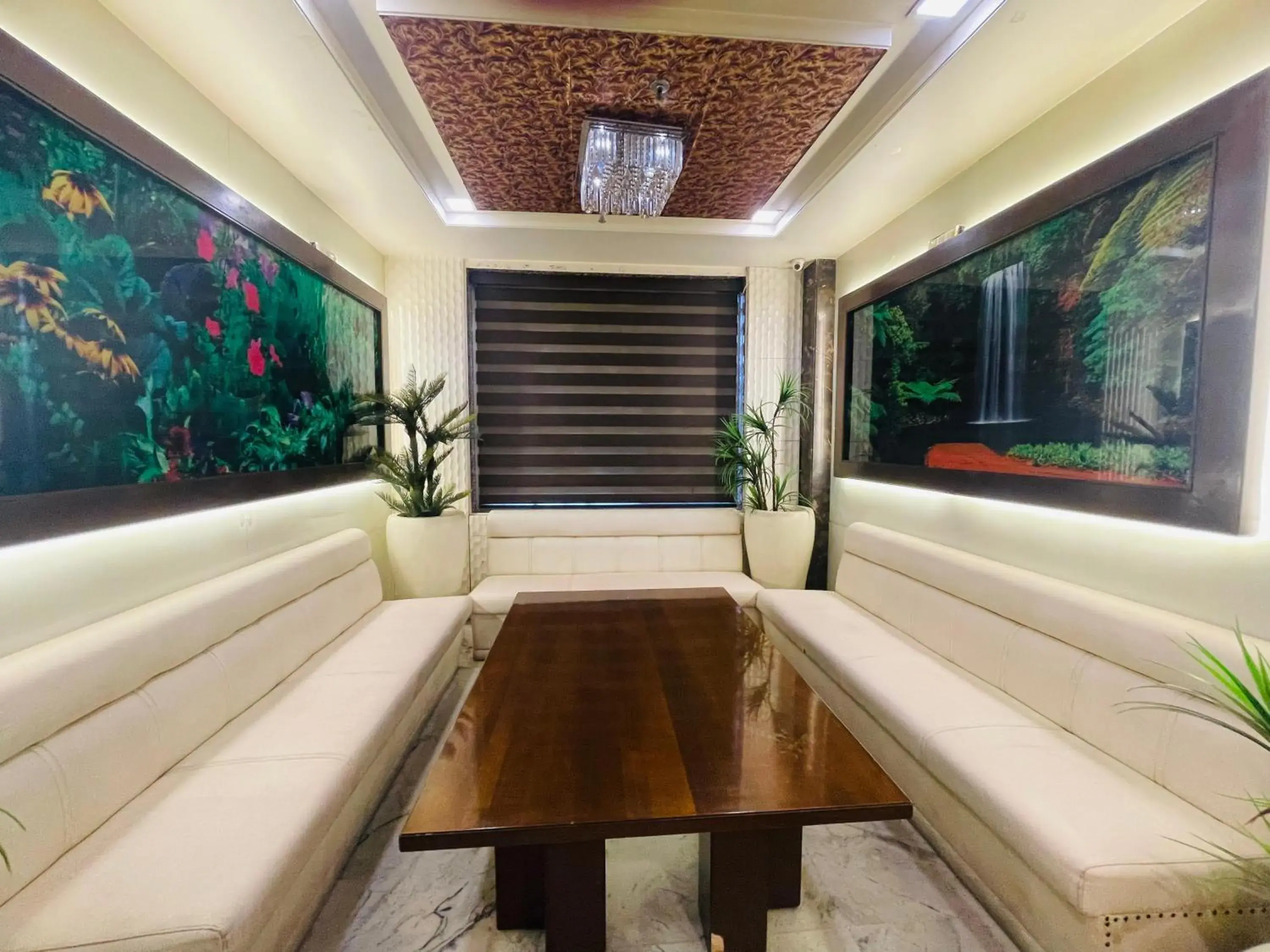 Restaurant/places to eat in Hotel Kc Inn Ajmer Restaurant/places to eat in Hotel Kc Inn Ajmer