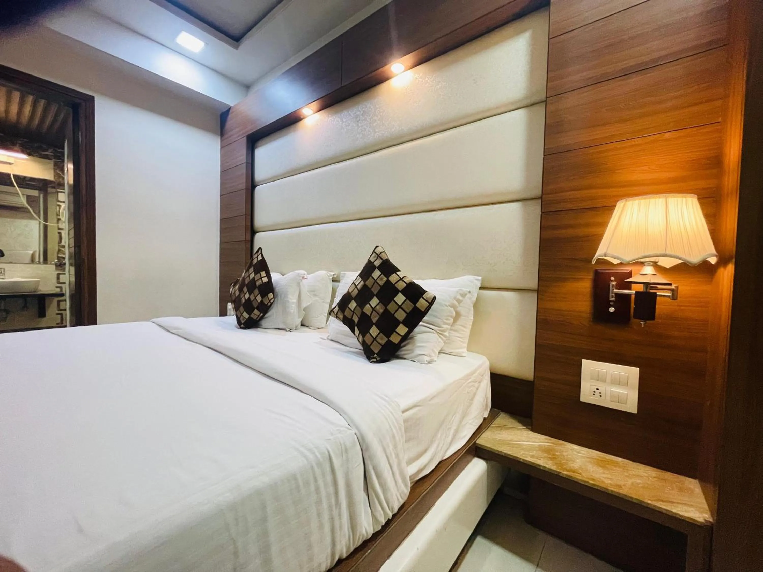 Bedroom in Hotel Kc Inn Ajmer