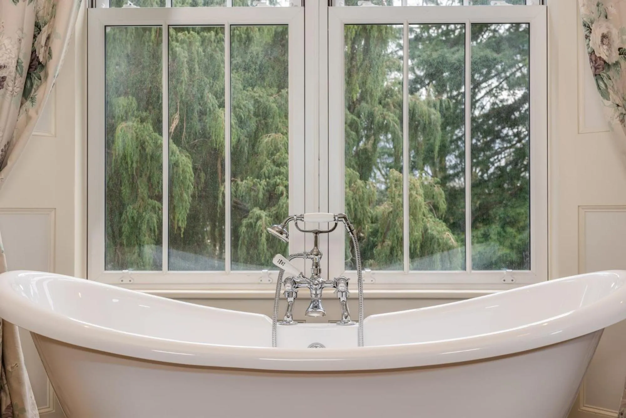 Bath in Grange Manor