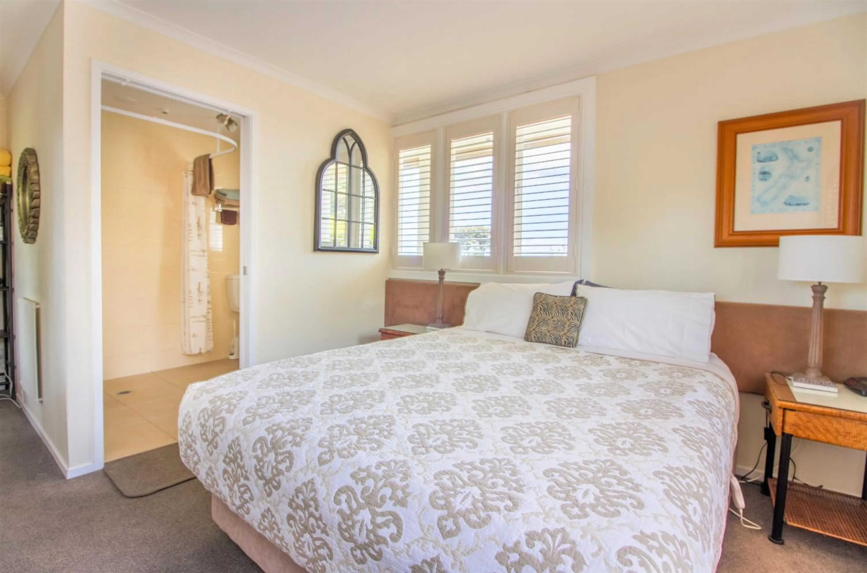 Bed in Mangawhai Lodge