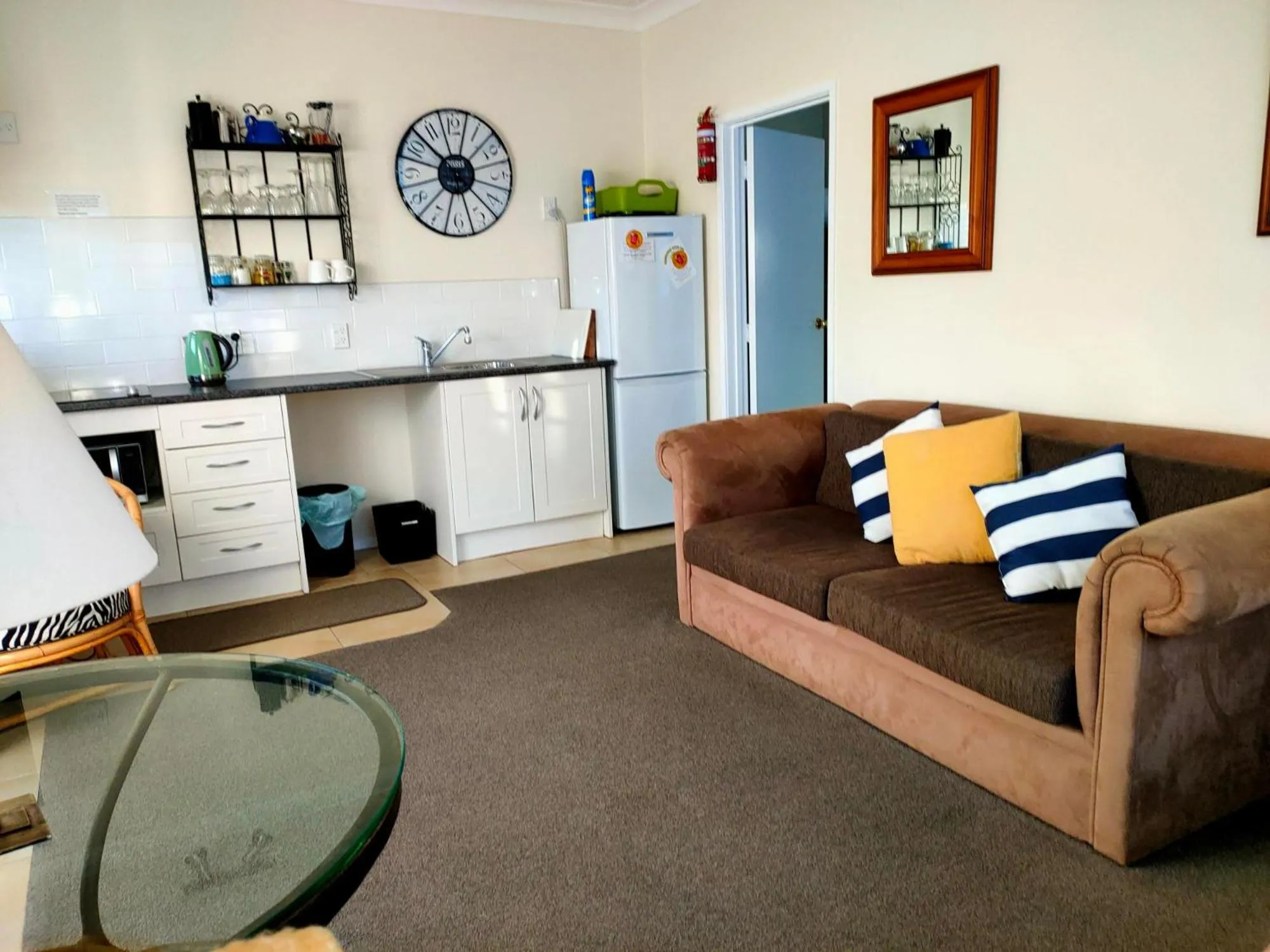 Kitchen or kitchenette in Mangawhai Lodge