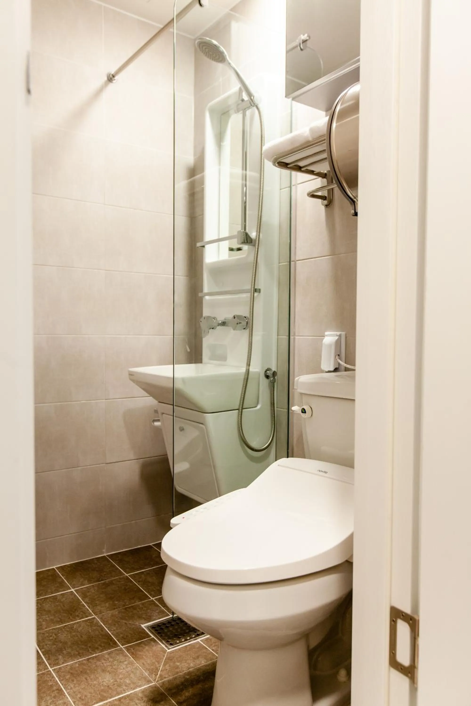 Shower in Step Inn Myeongdong 1