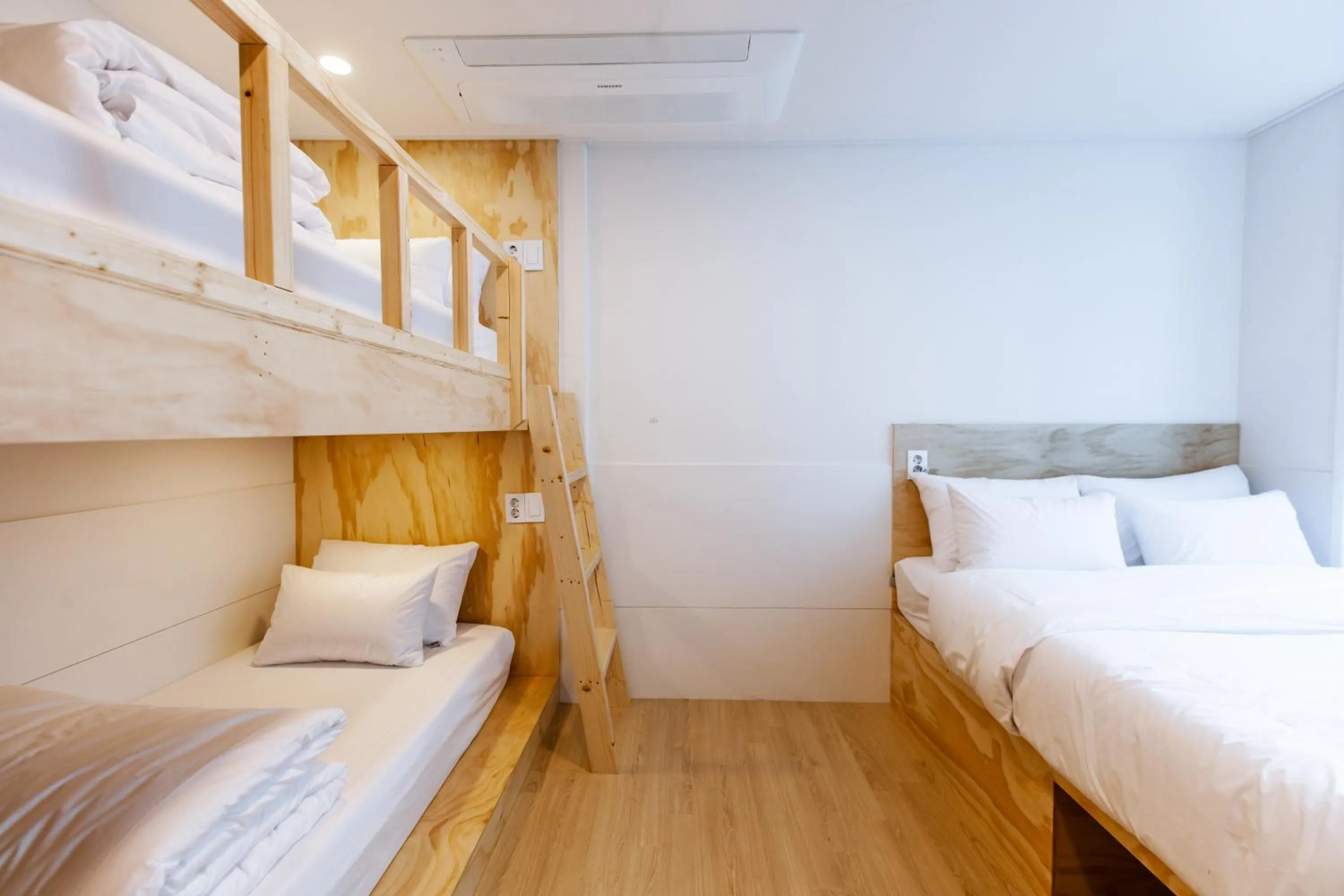 Bedroom, Bed in Step Inn Myeongdong 1