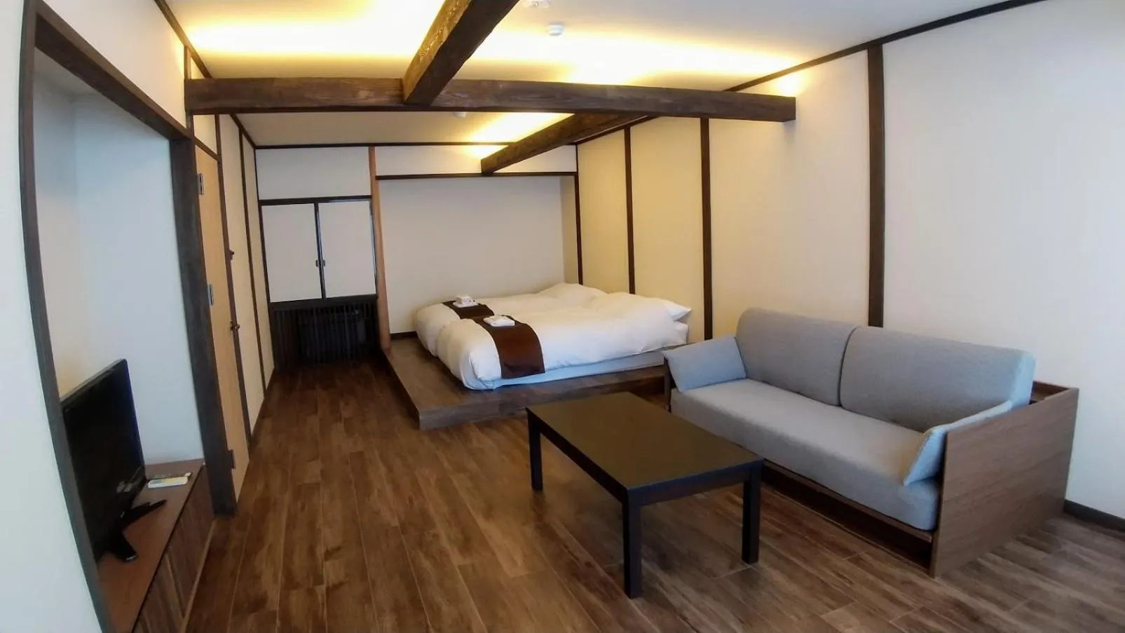 Bed in FUTO HOUSE -Ippon no Enpitsu-