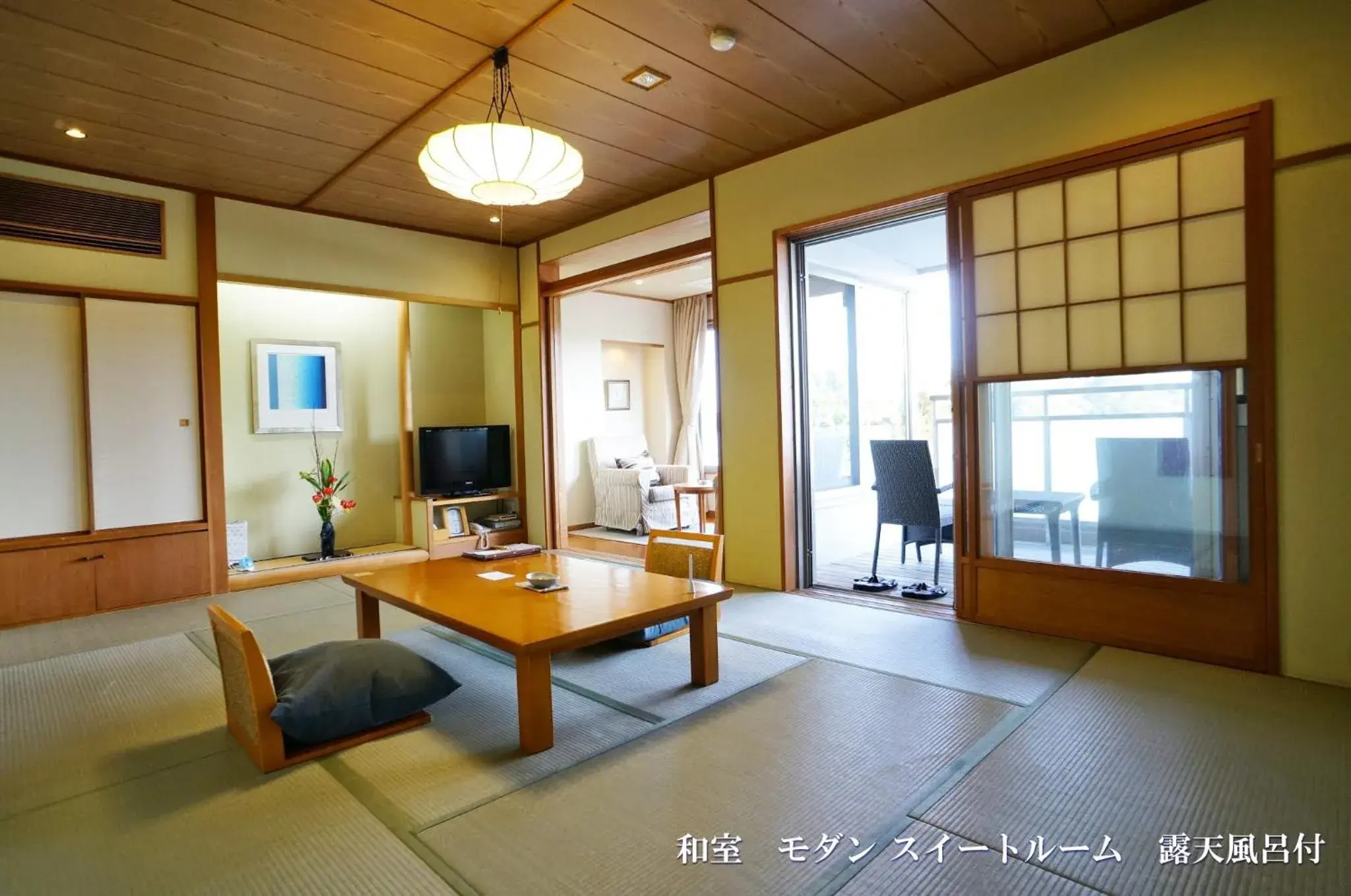 Photo of the whole room in Toba Grand Hotel Photo of the whole room in Toba Grand Hotel