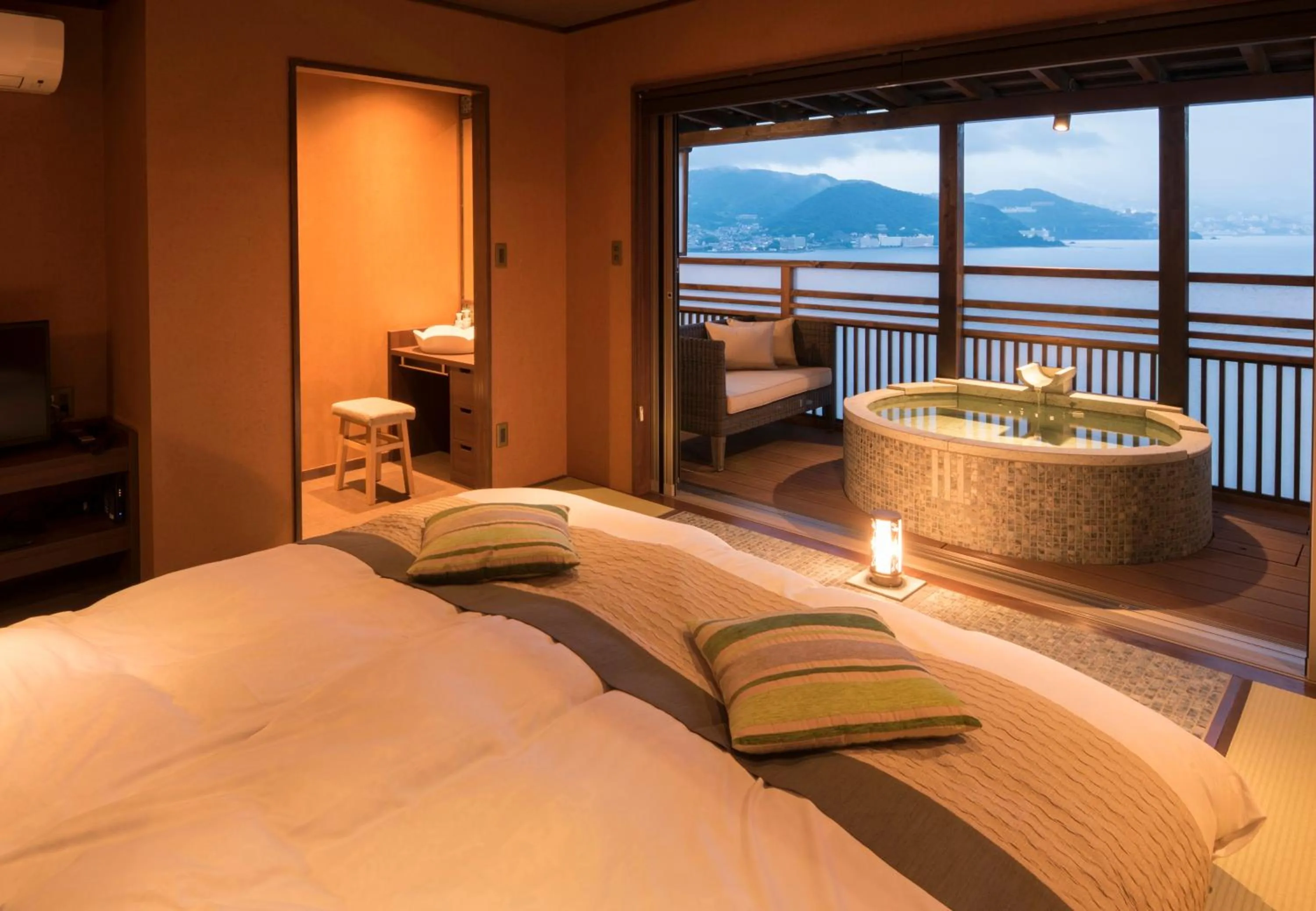 Photo of the whole room, Bed in Uminohana