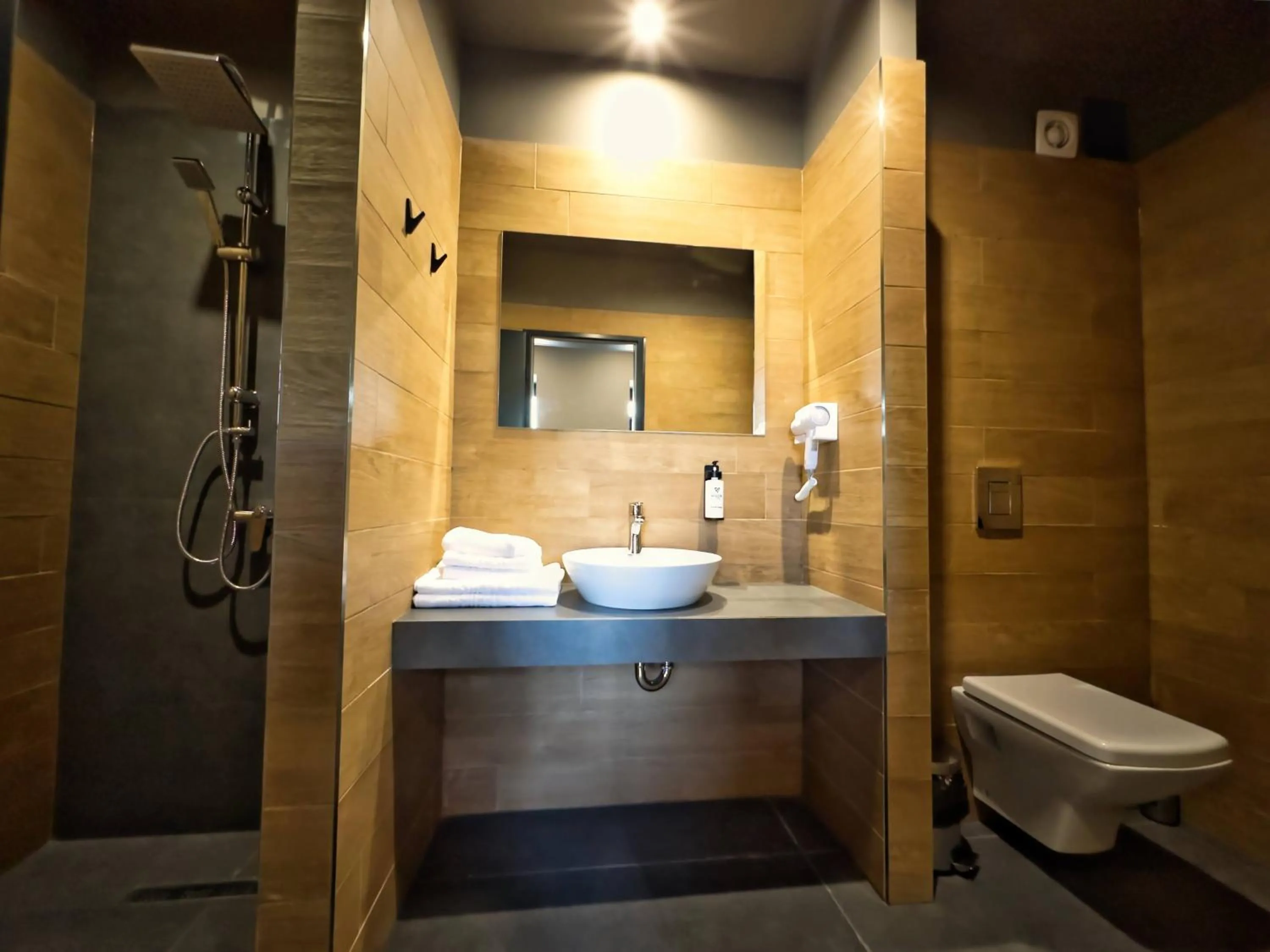 VIGOR Hotel