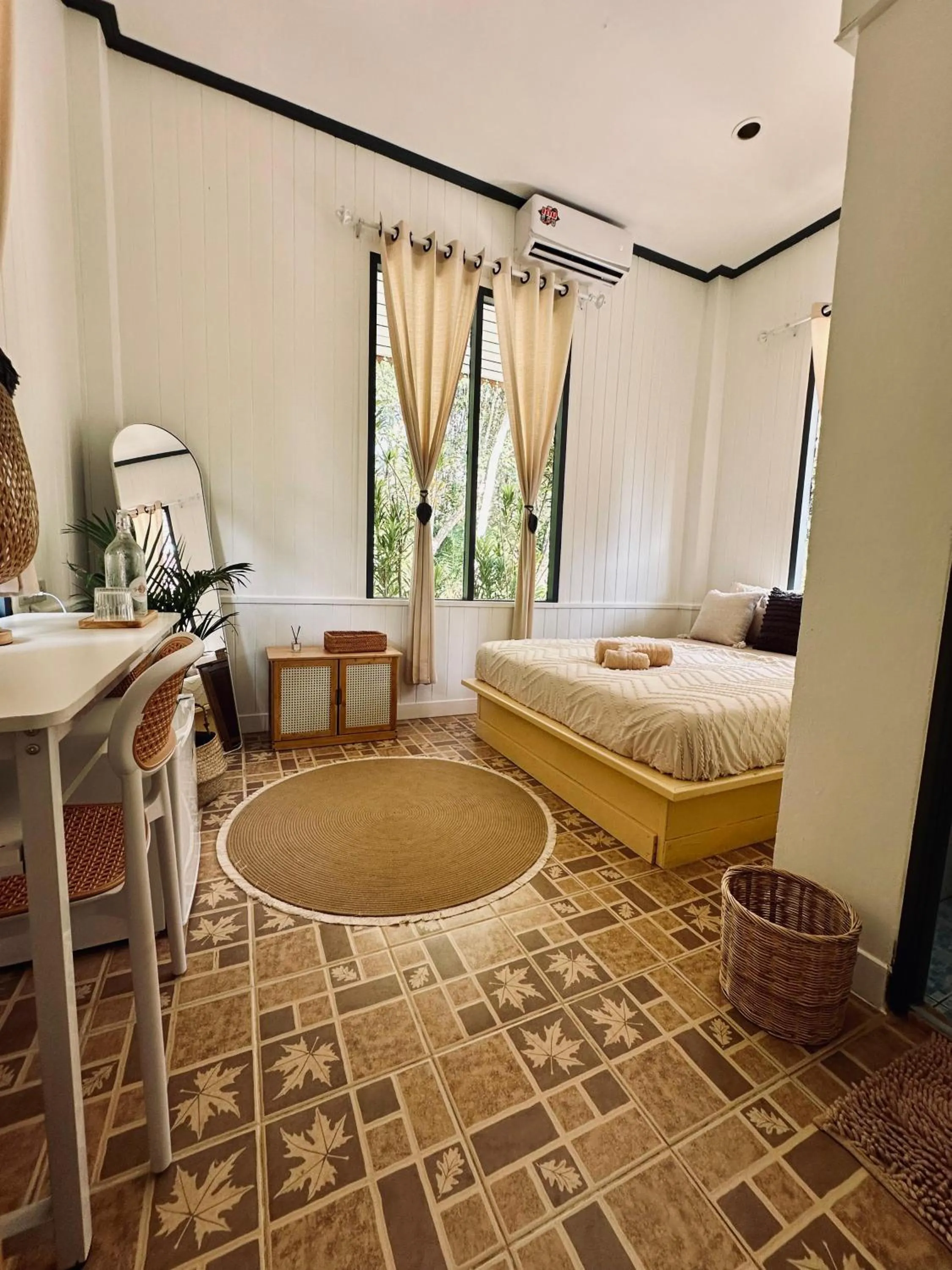 Photo of the whole room, Bed in Koh Kood Garden House