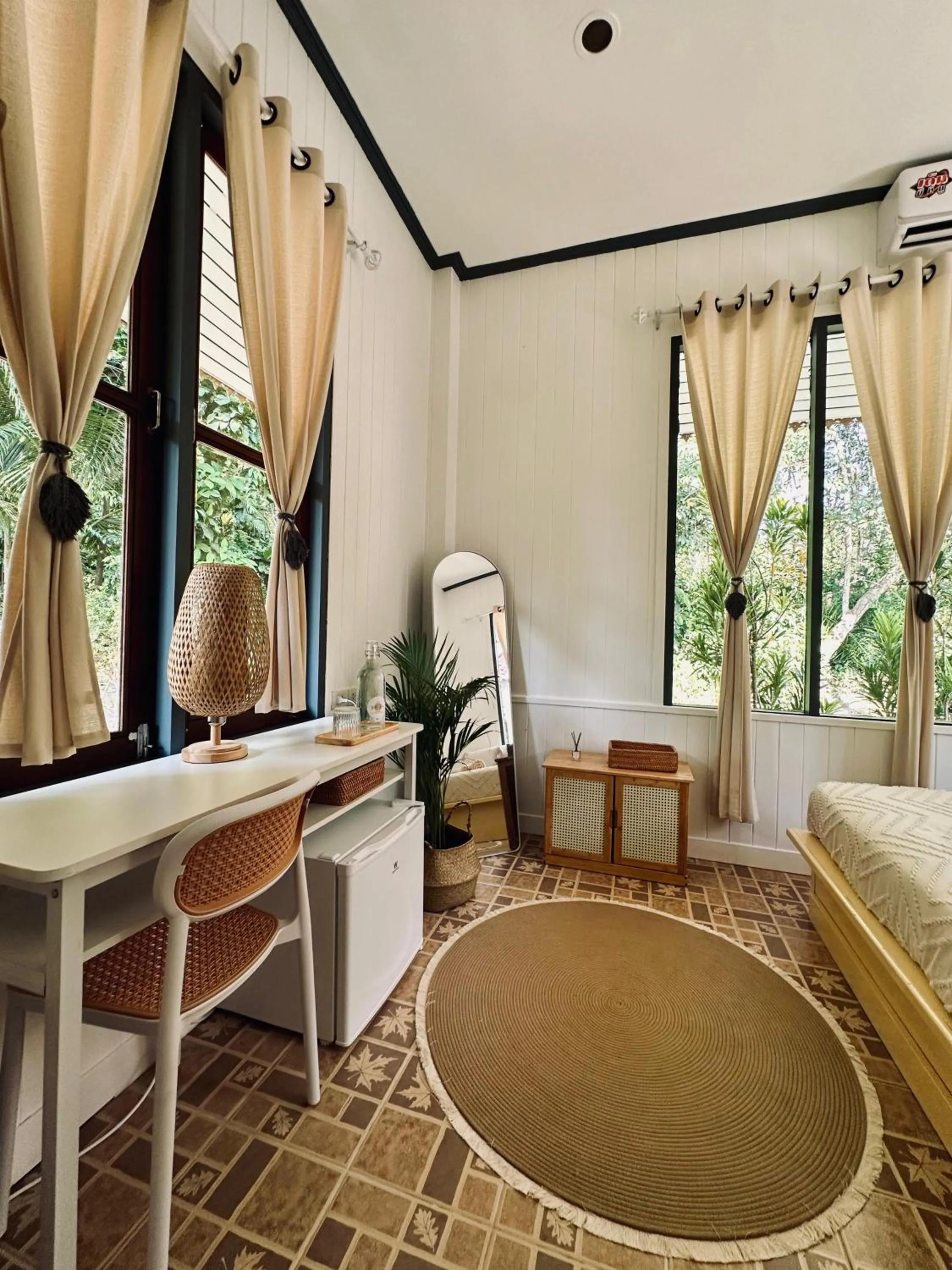 Photo of the whole room, Bed in Koh Kood Garden House