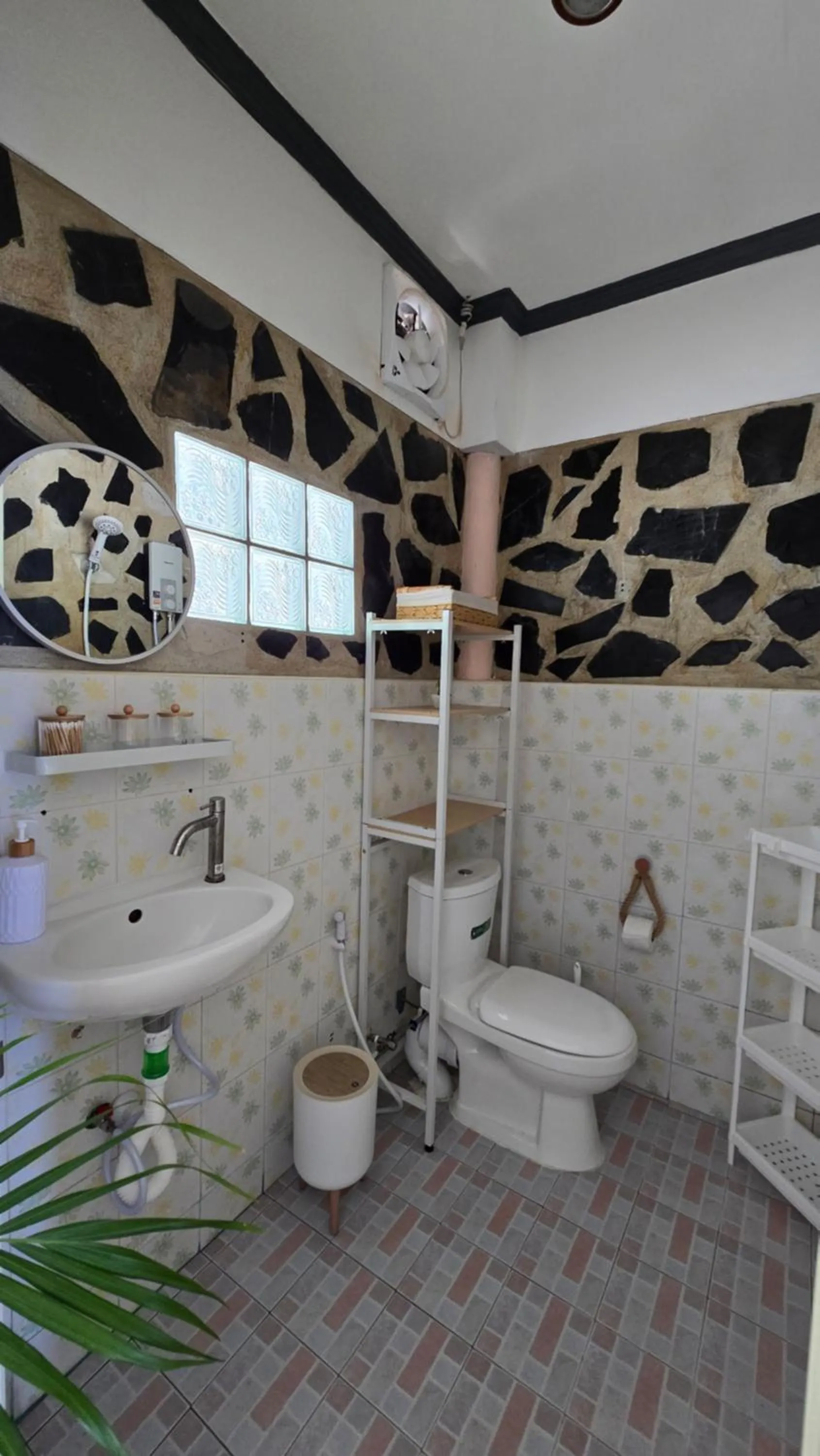 Toilet in Koh Kood Garden House