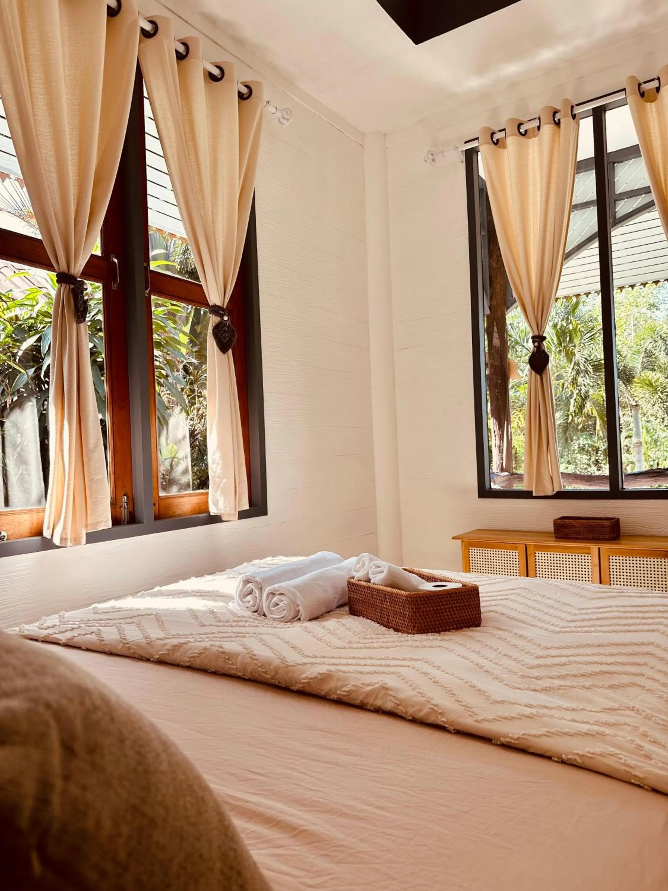 Photo of the whole room, Bed in Koh Kood Garden House