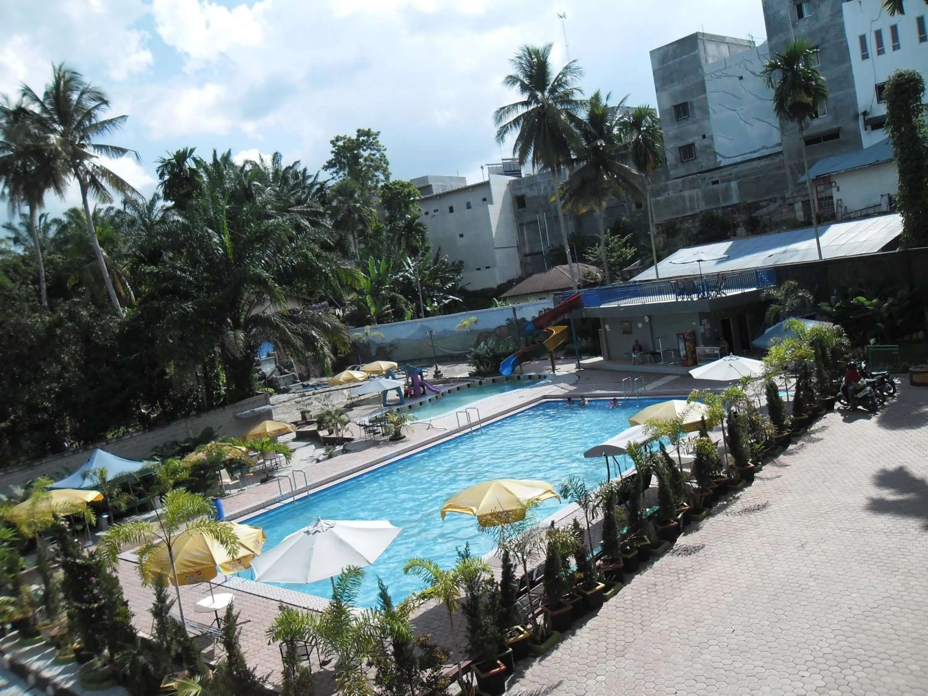 Swimming pool in Permata Land Hotel & Resort