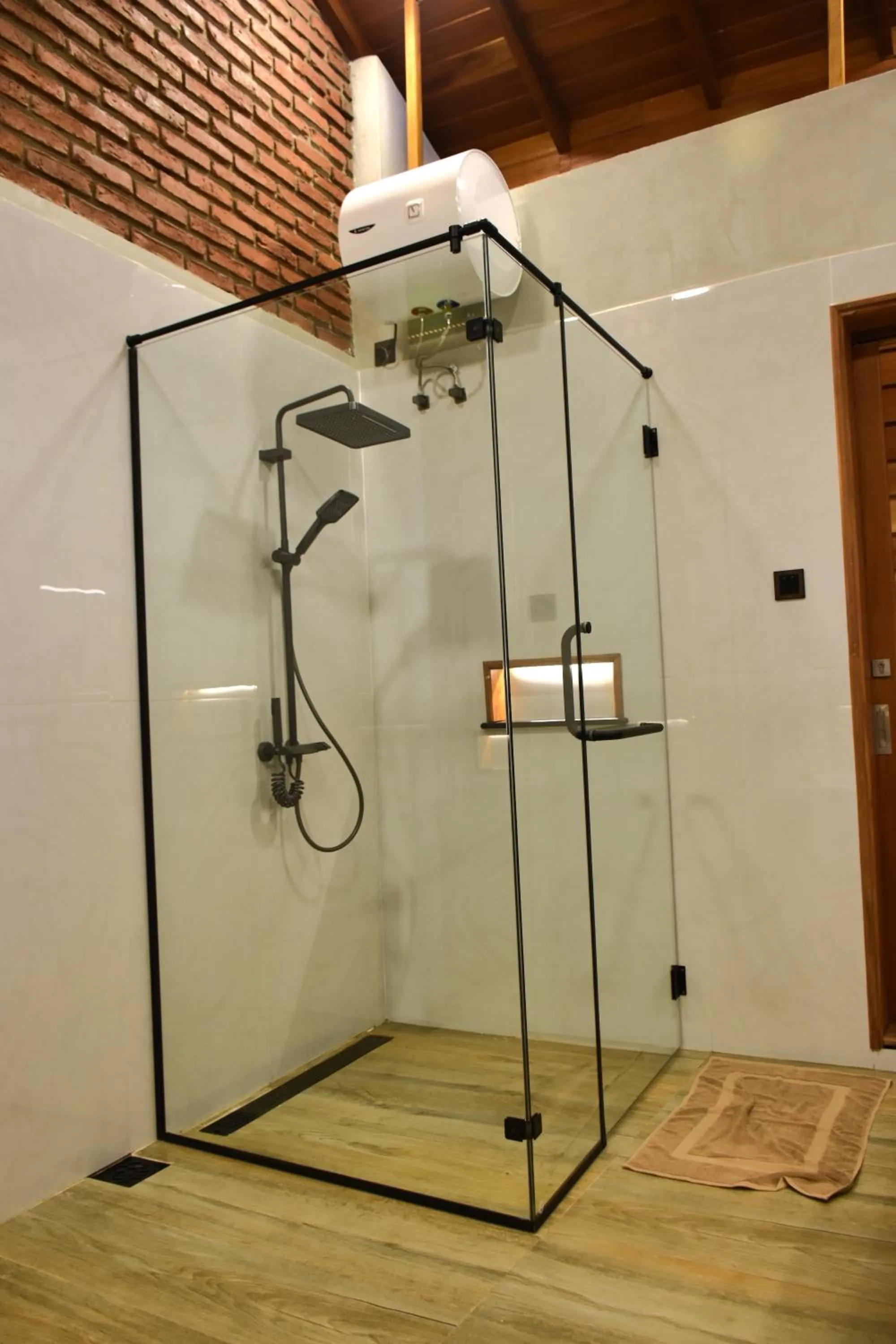 Shower in La Veranda Di Serena