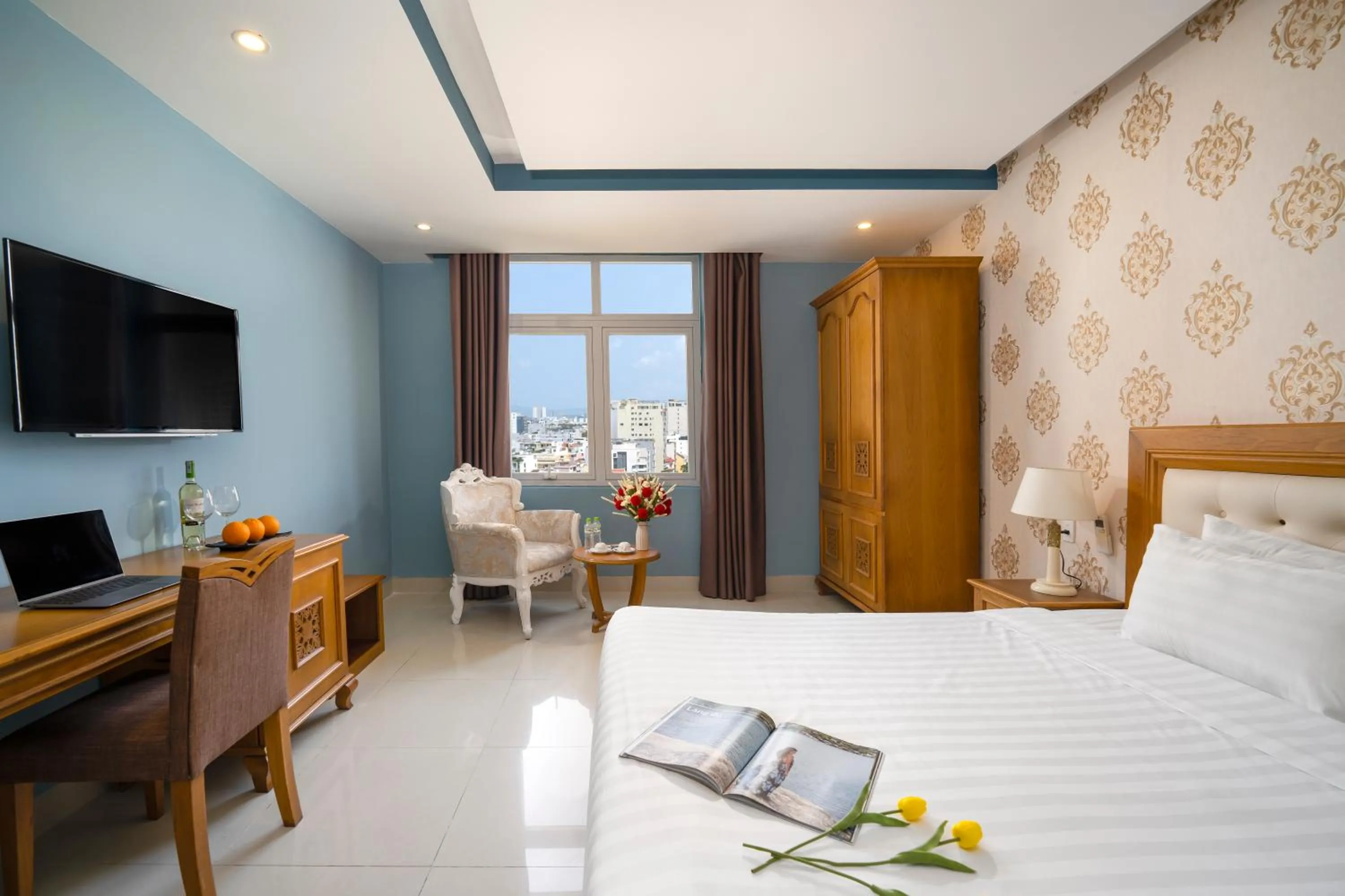 Bed in Royal Family Hotel