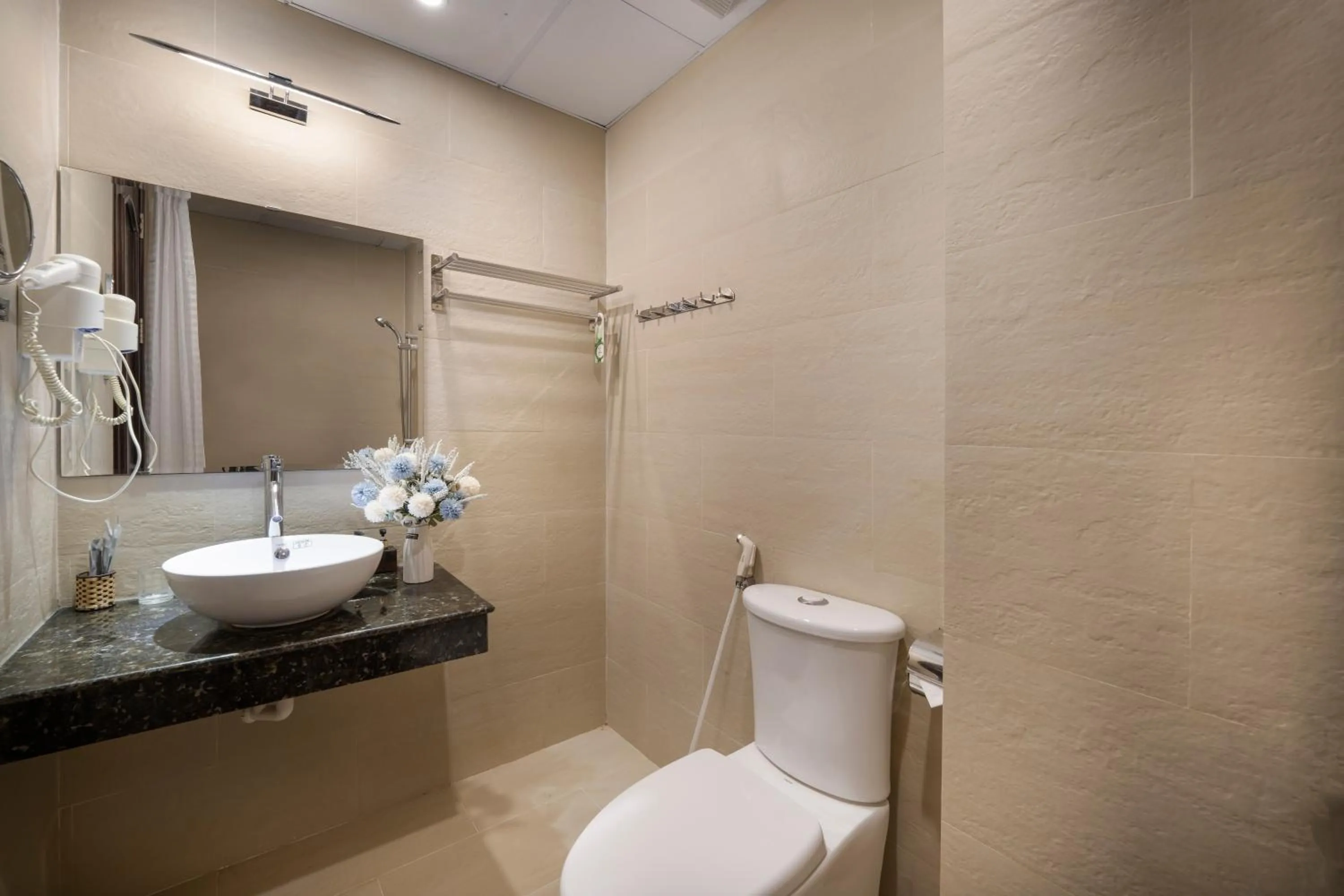 Shower in Royal Family Hotel