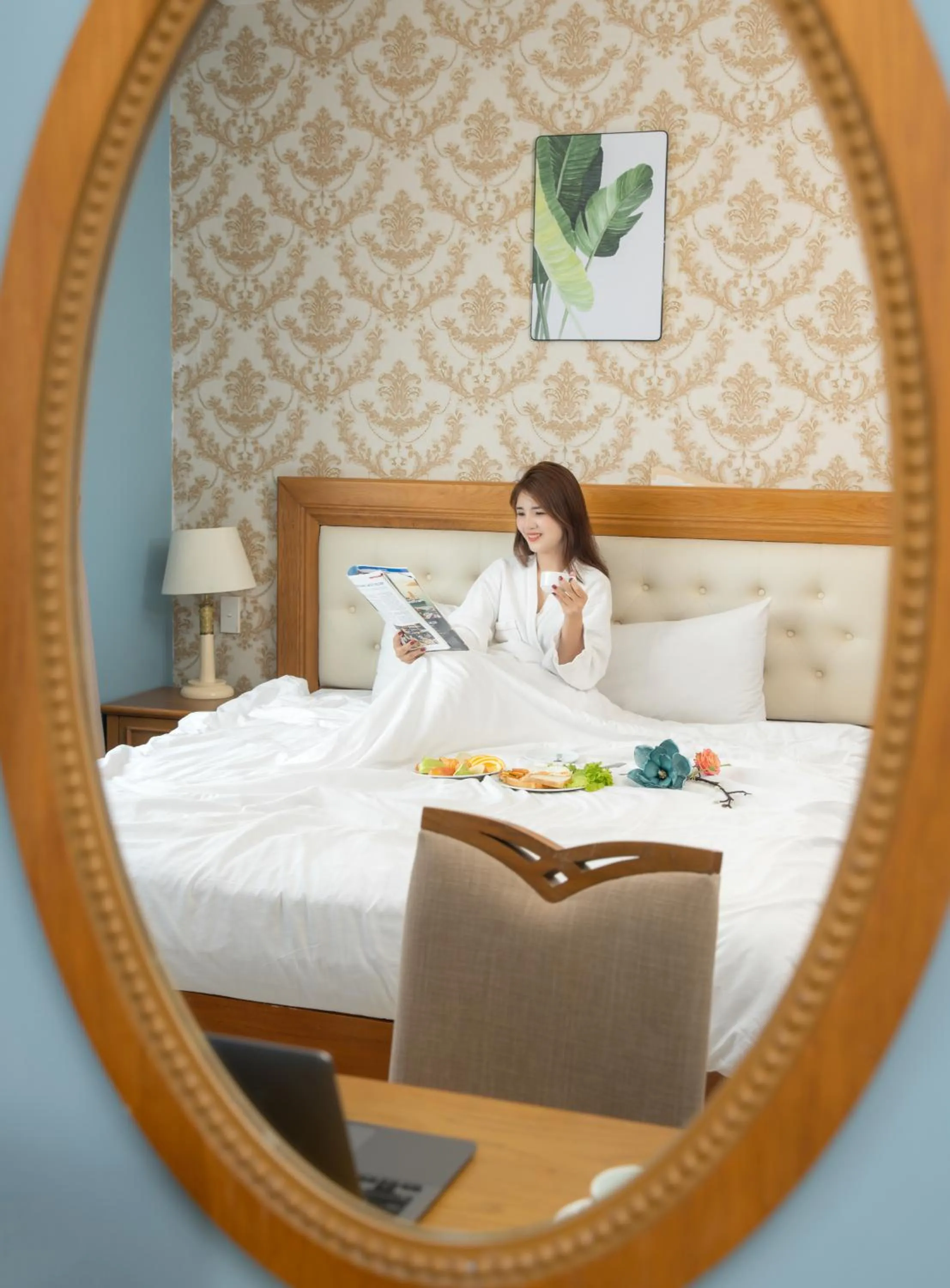 Decorative detail, Bed in Royal Family Hotel