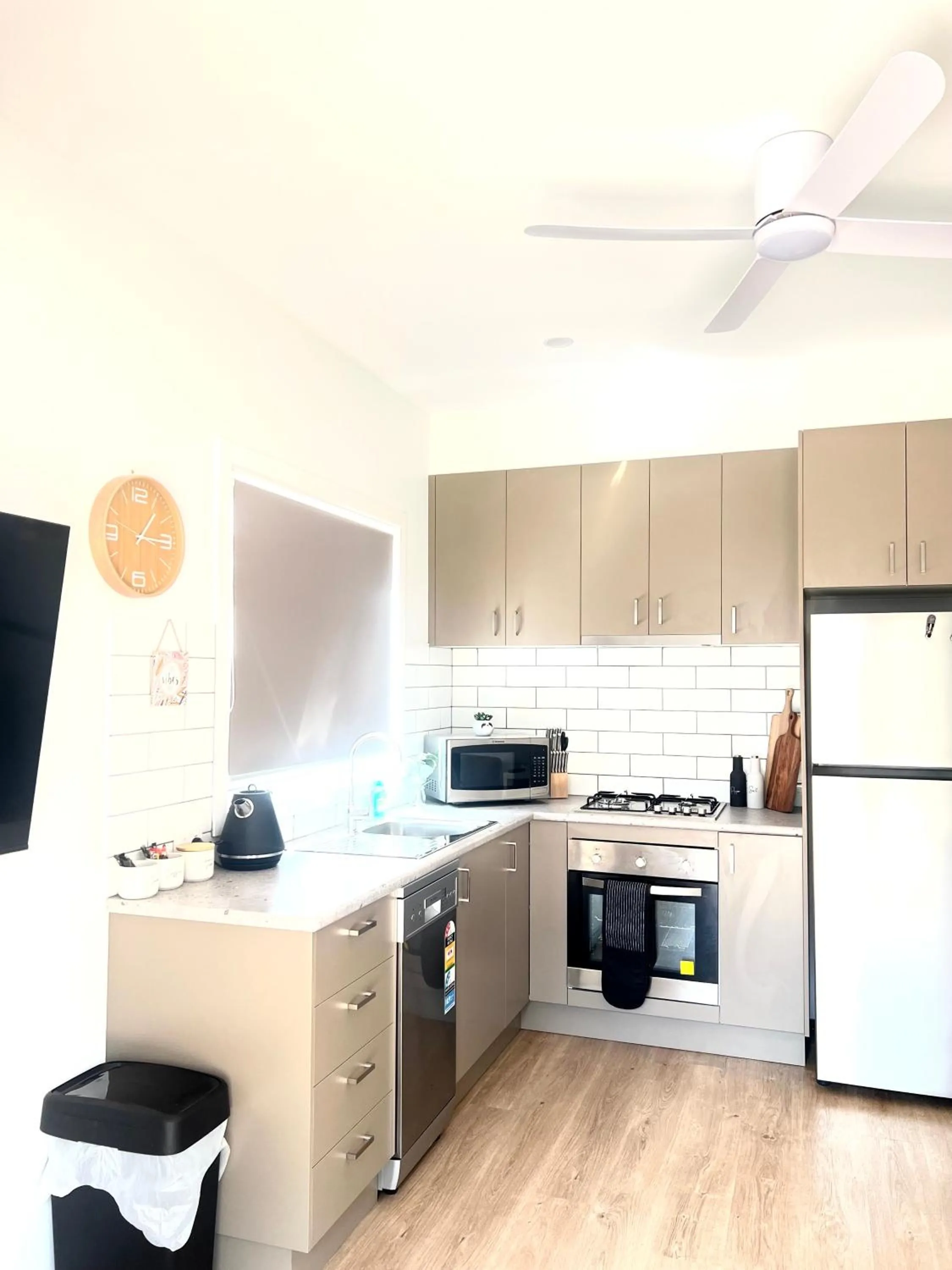 Kitchen or kitchenette in Bundalong Villas