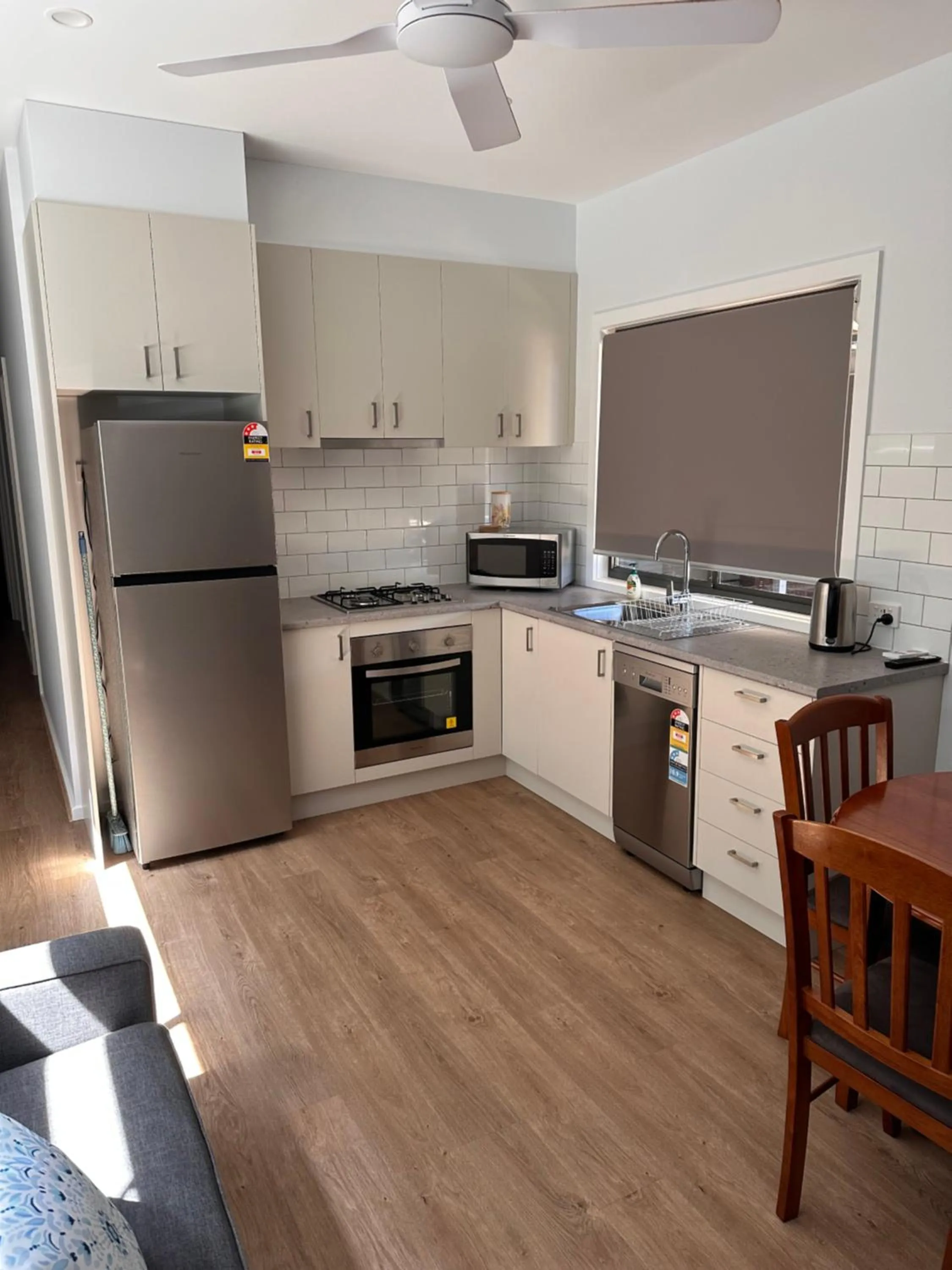 Kitchen or kitchenette in Bundalong Villas