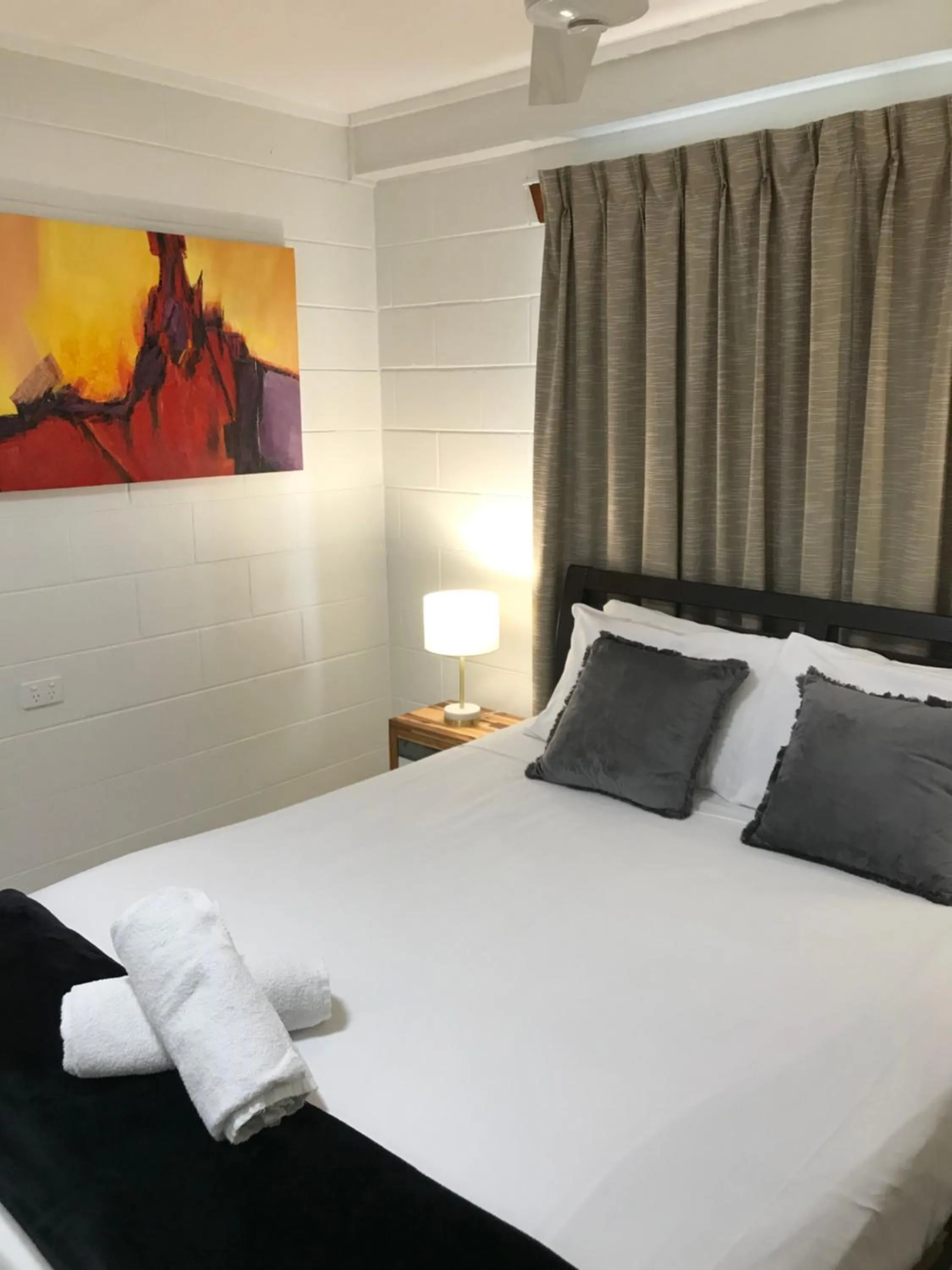 Bedroom, Bed in Ocean Breeze Units