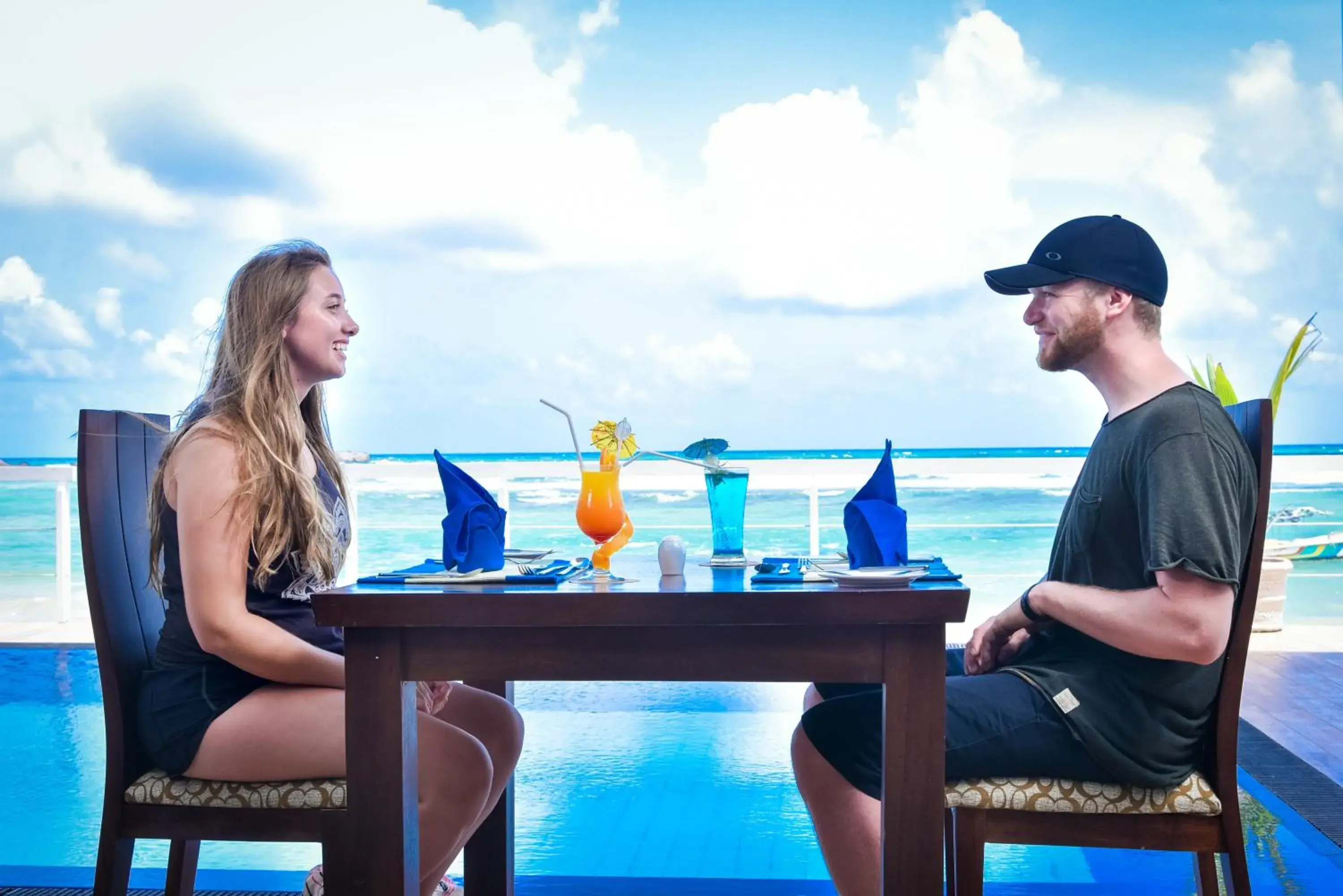 Lounge or bar in Coral Rock by Bansei Lounge or bar in Coral Rock by Bansei