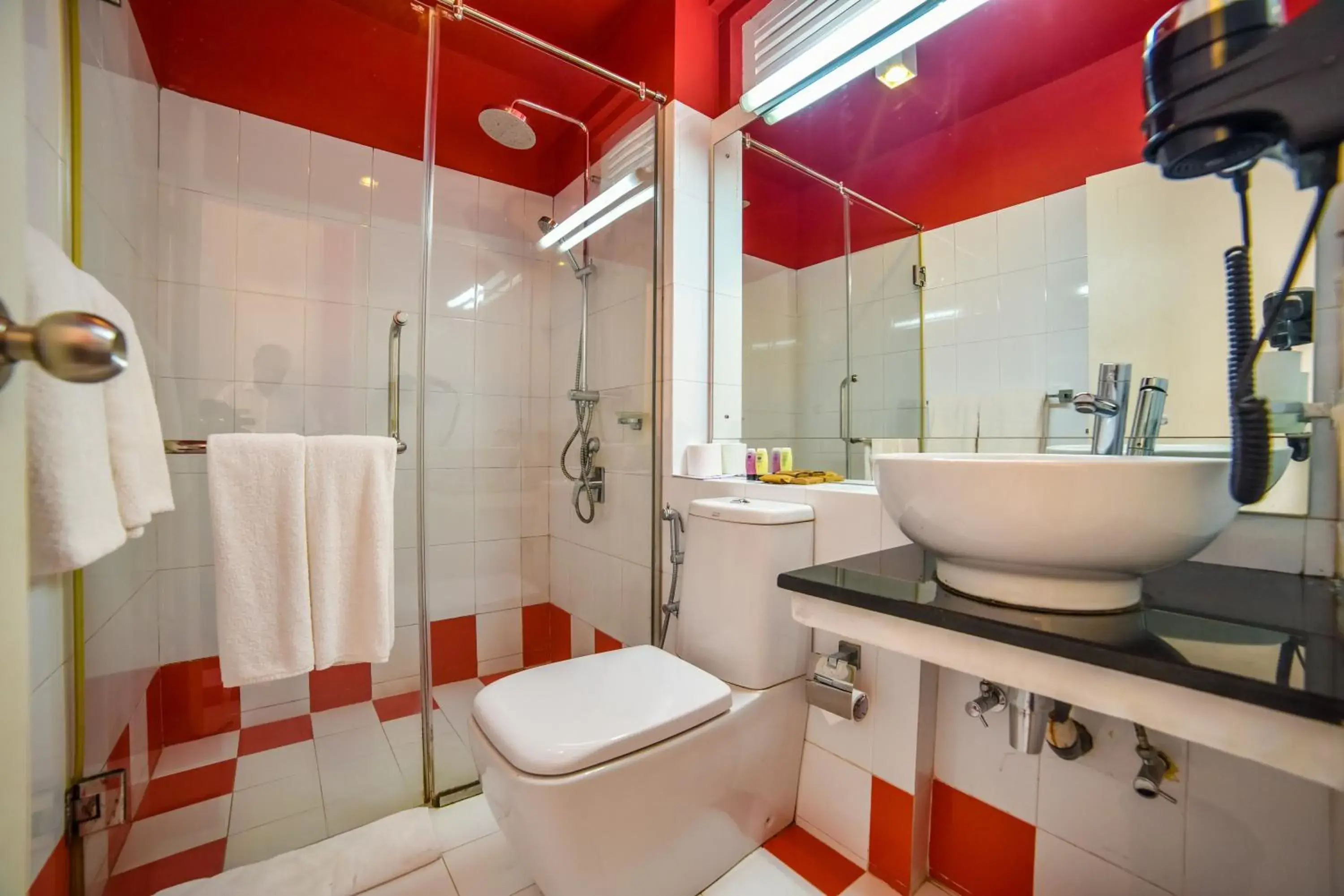 Bathroom in Coral Rock by Bansei Bathroom in Coral Rock by Bansei