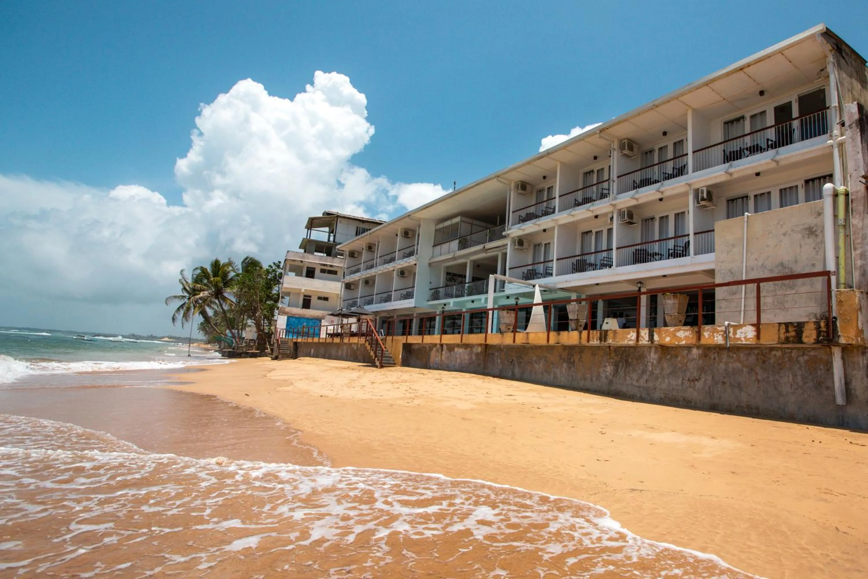Beach in Coral Rock by Bansei