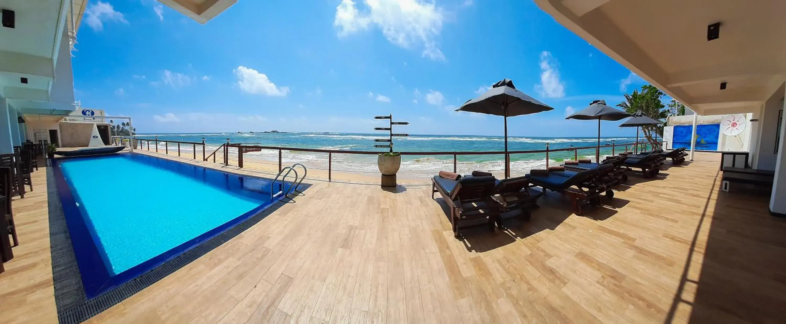 Coral Rock by Bansei Coral Rock by Bansei