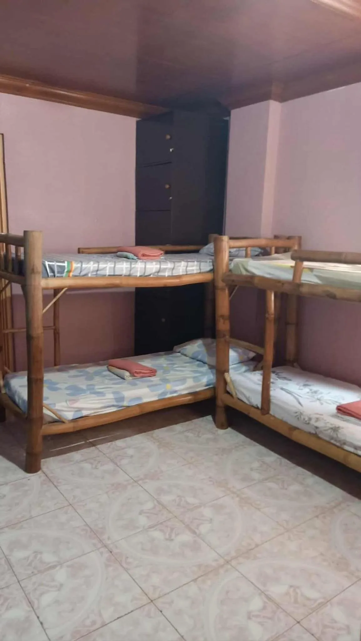 Bed in Cebu Guest Inn