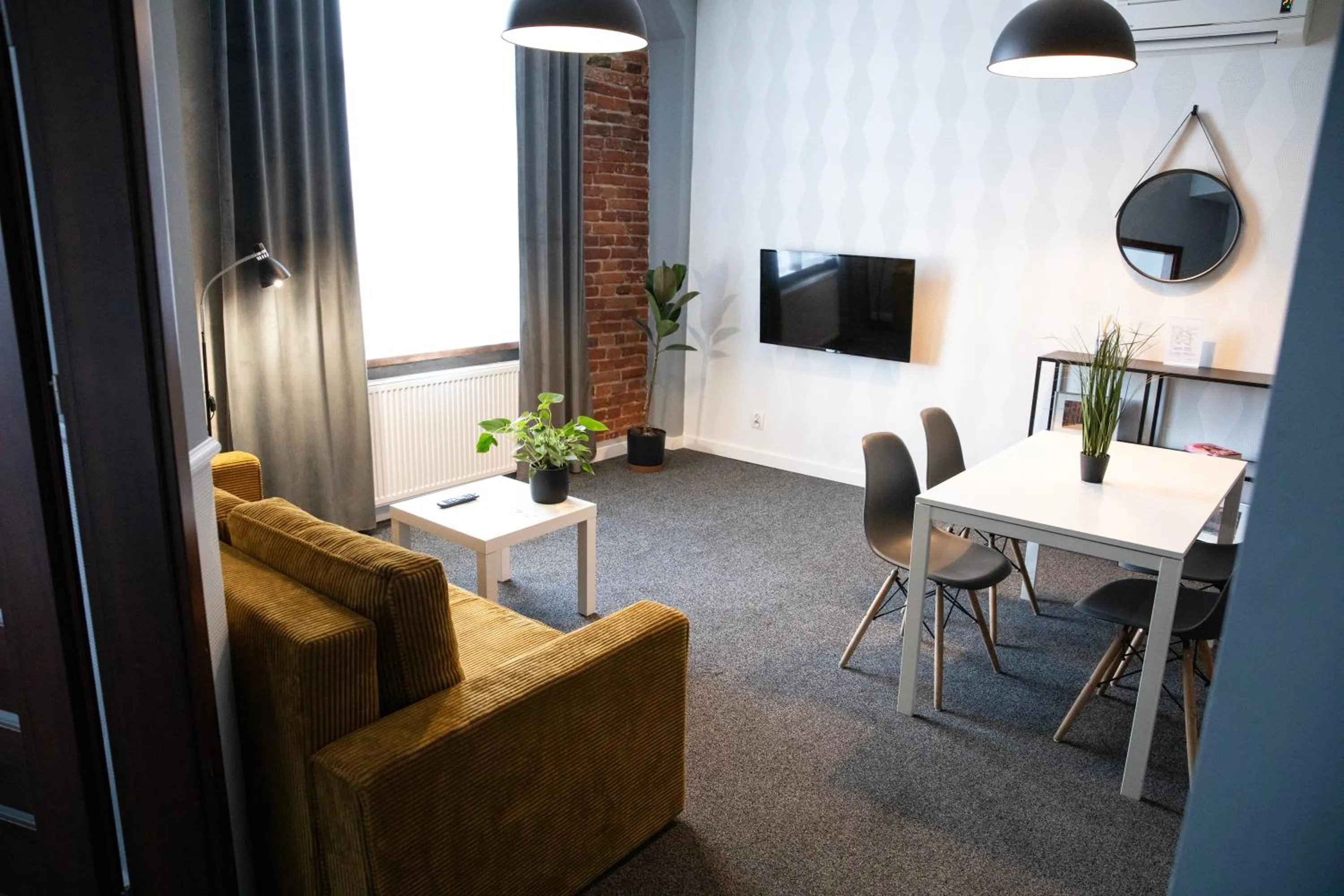 TV and multimedia in New Adler Bed & Breakfast