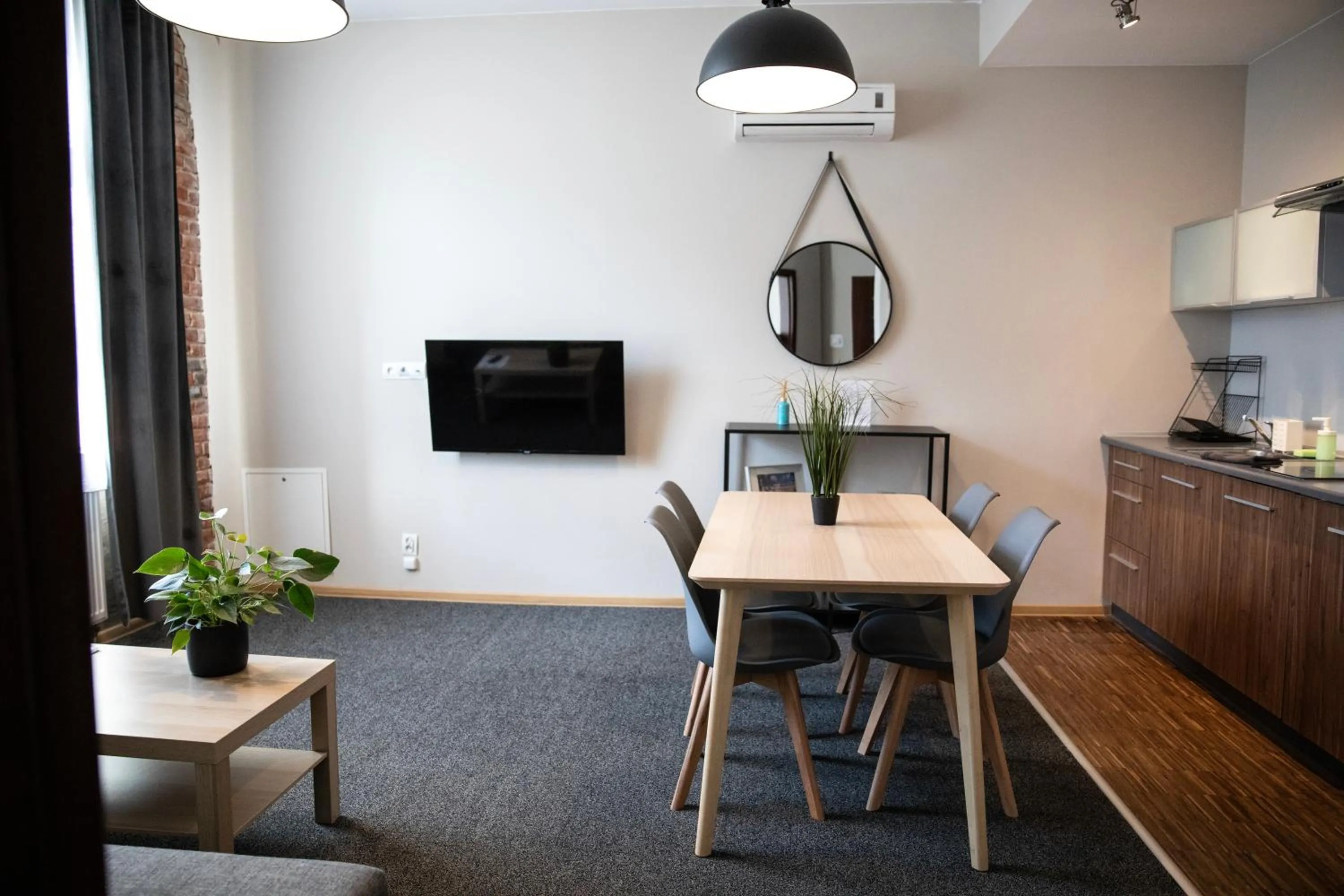 TV and multimedia in New Adler Bed & Breakfast