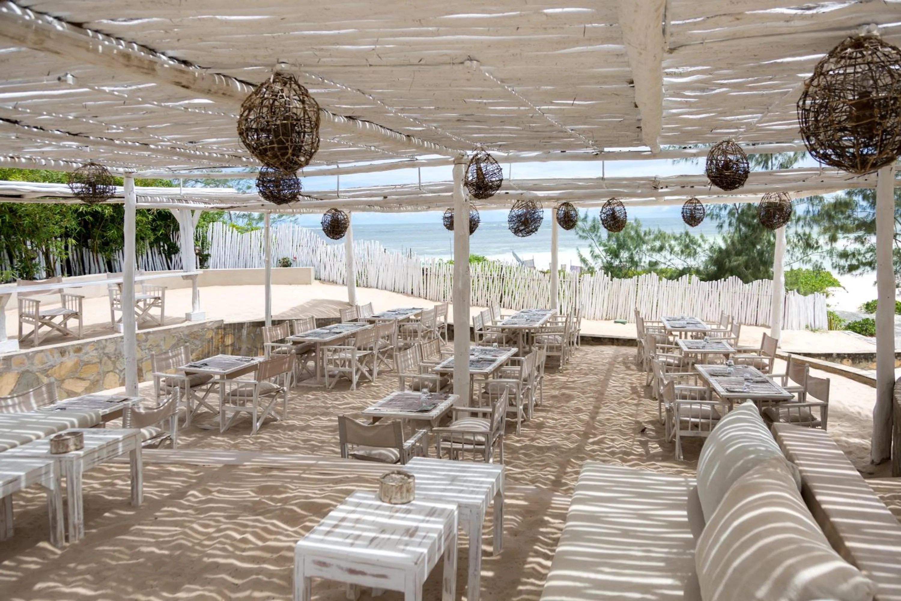 Restaurant/places to eat in Kobe Suite Resort