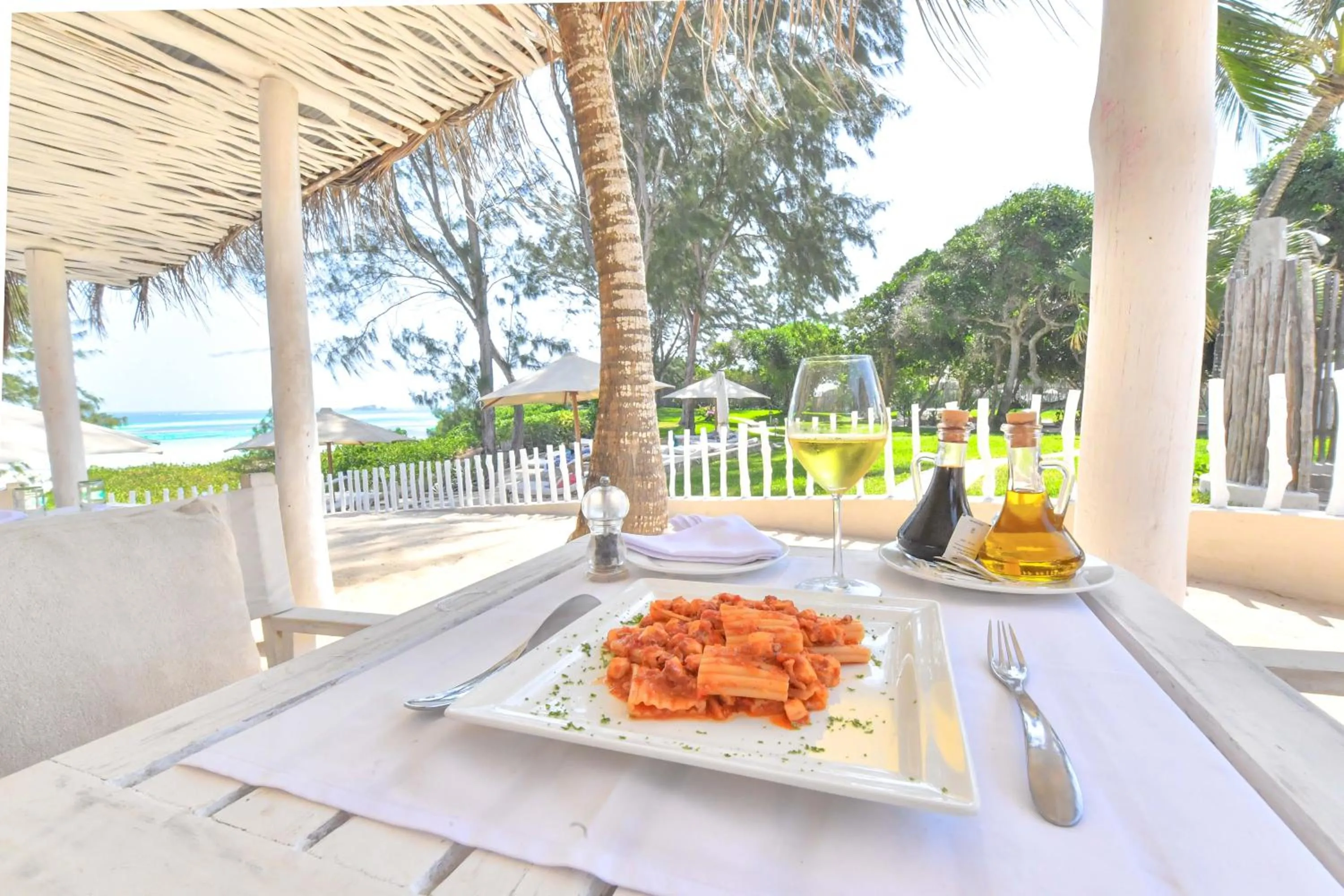 Restaurant/places to eat in Kobe Suite Resort