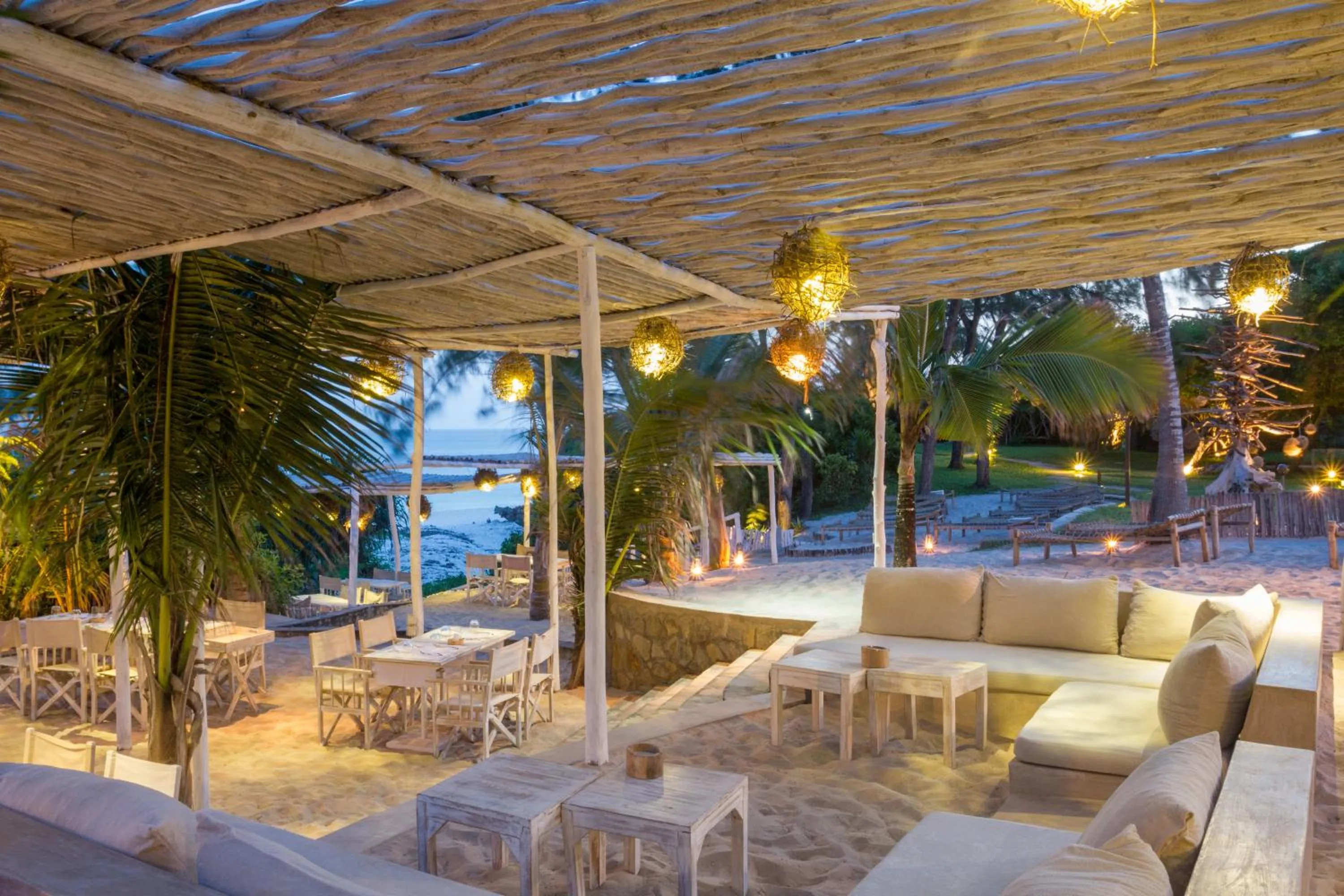 Restaurant/places to eat in Kobe Suite Resort