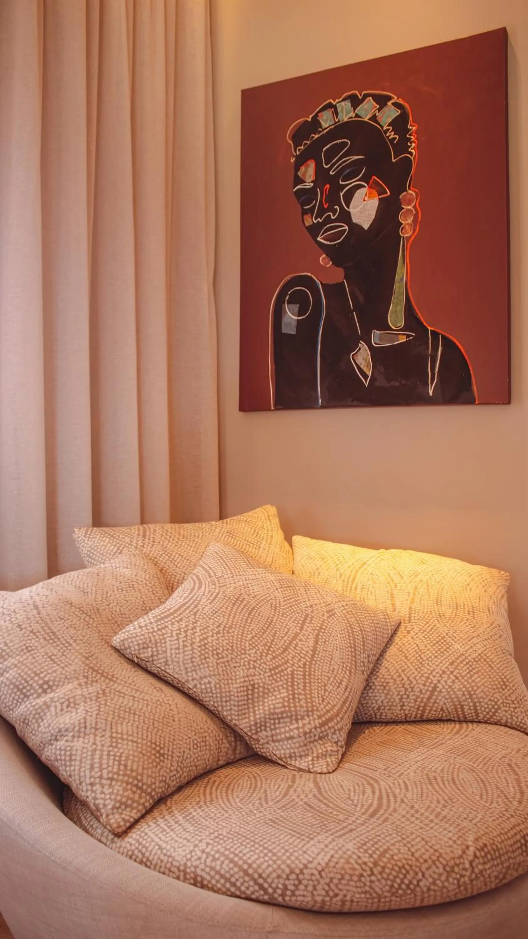 Seating area, Bed in Kobe Suite Resort