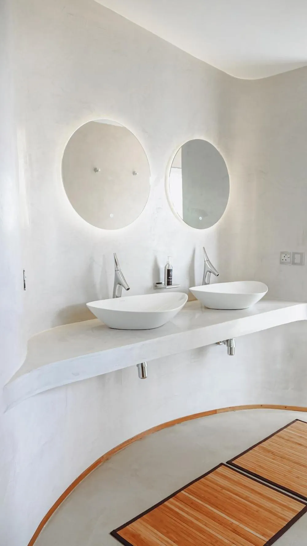 Bathroom in Kobe Suite Resort