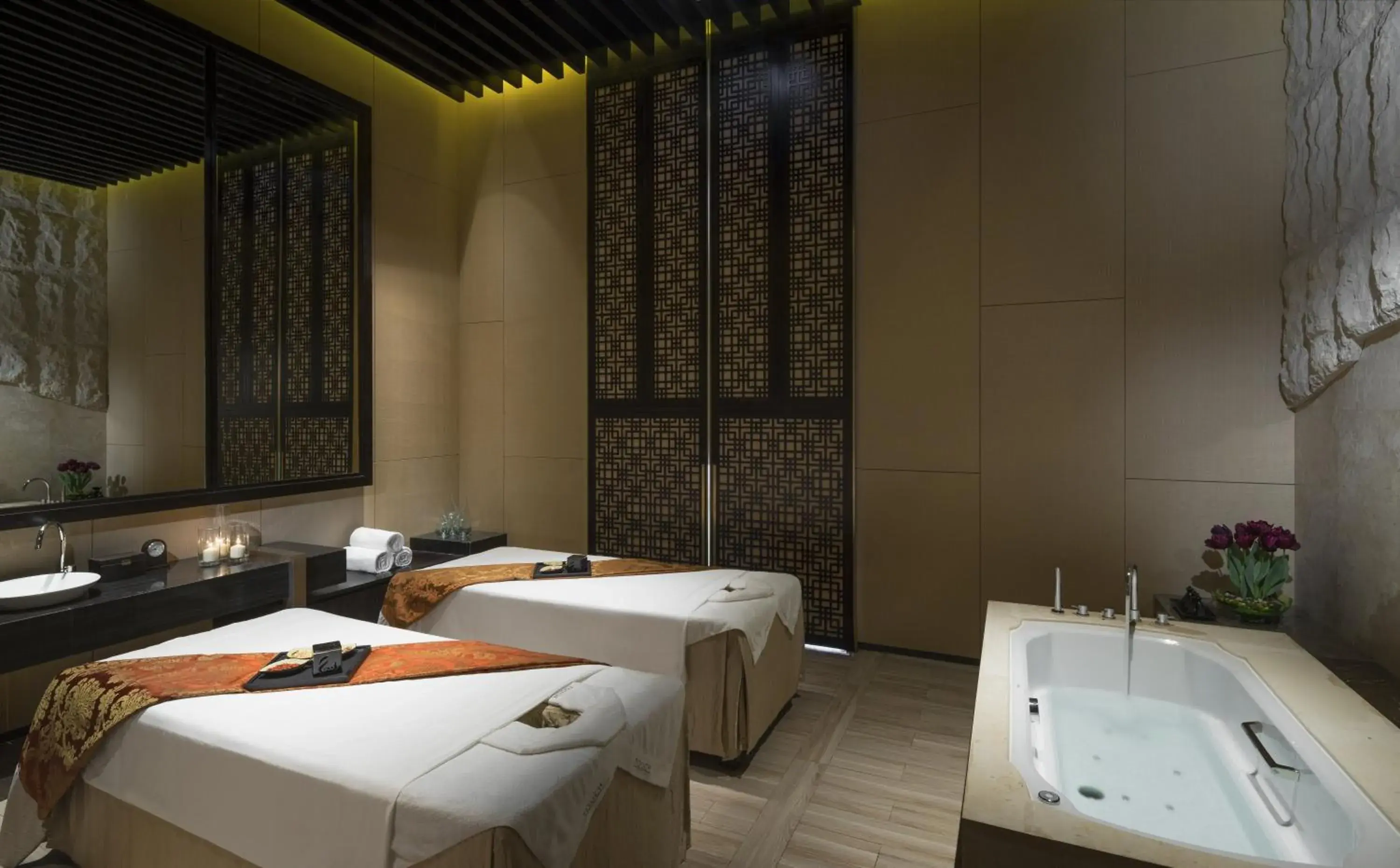 Spa and wellness centre/facilities, Bed in HUALUXE Hotels & Resorts Nanchang High-Tech Zone, an IHG Hotel Spa and wellness centre/facilities, Bed in HUALUXE Hotels & Resorts Nanchang High-Tech Zone, an IHG Hotel