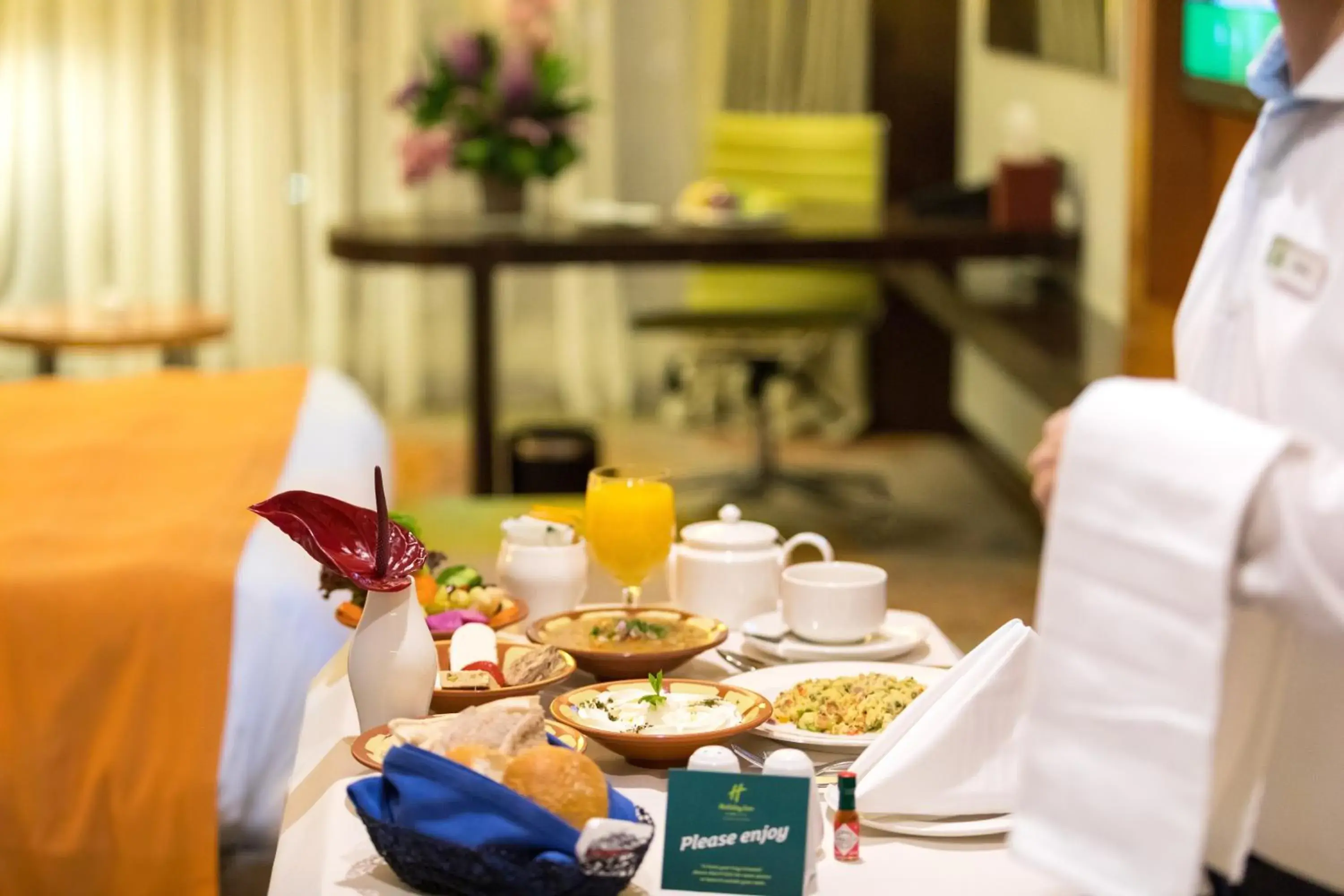 Food and drinks in Holiday Inn Jeddah Gateway by IHG Food and drinks in Holiday Inn Jeddah Gateway by IHG