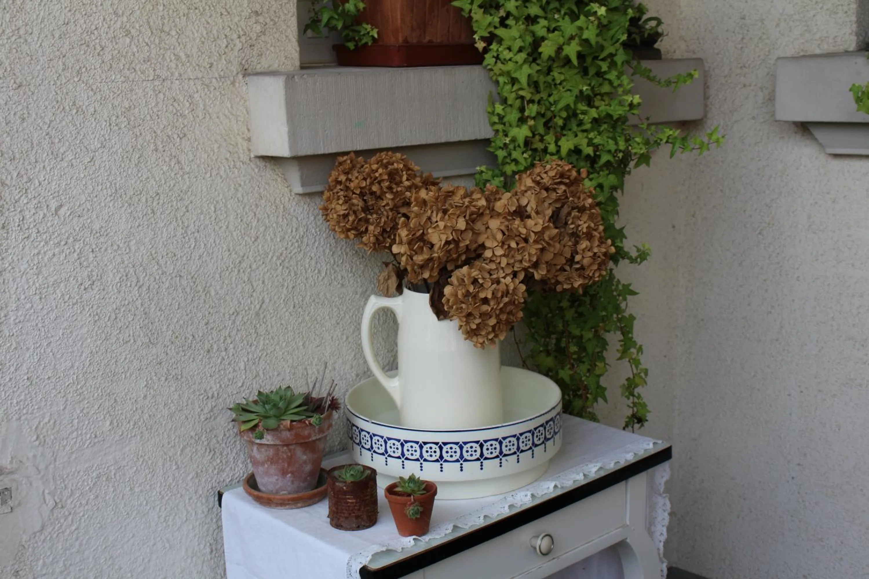 Decorative detail in La Chambre de Marie