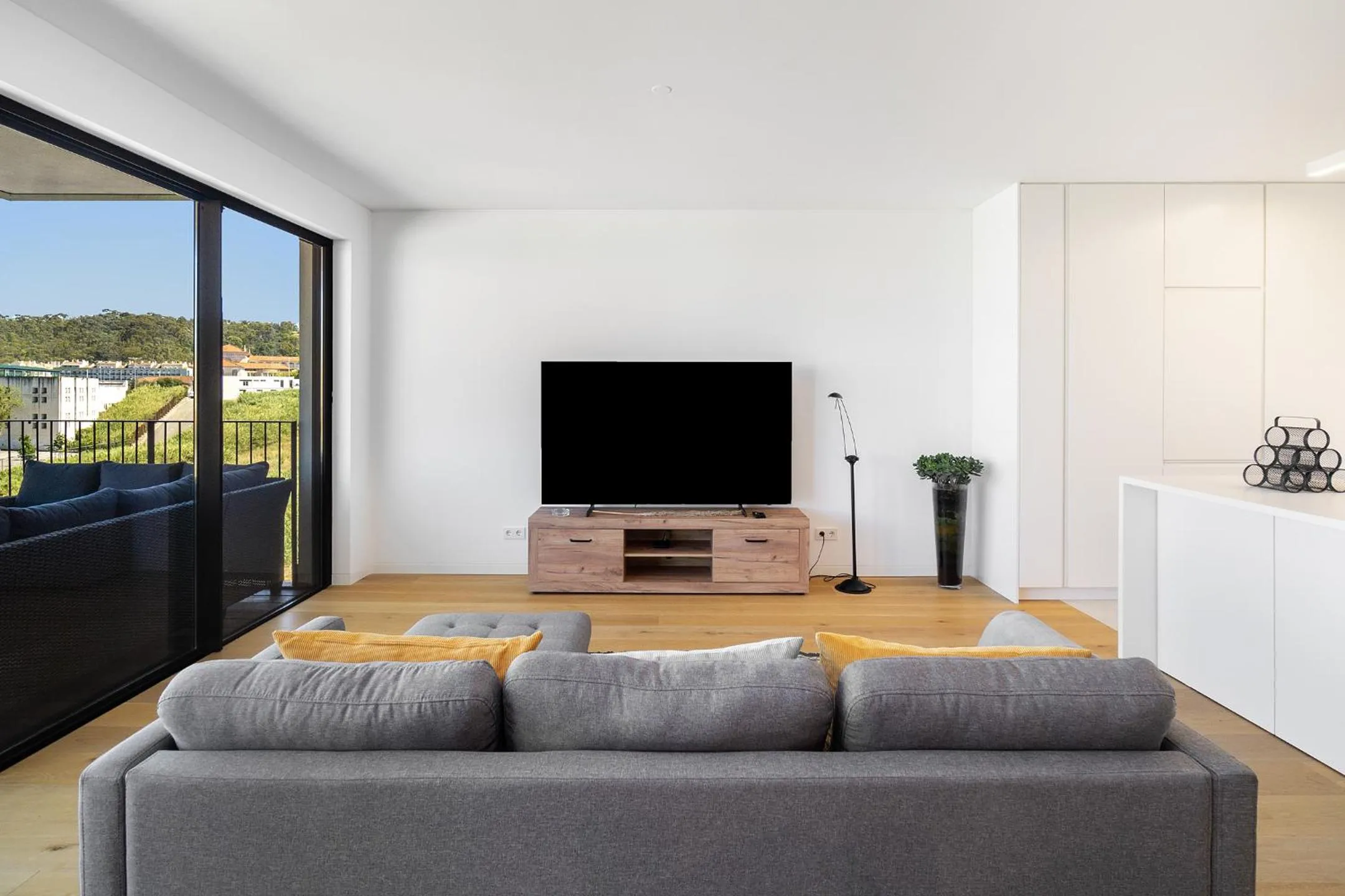 WHome History and Comfort, Luxurious Living in Benfica