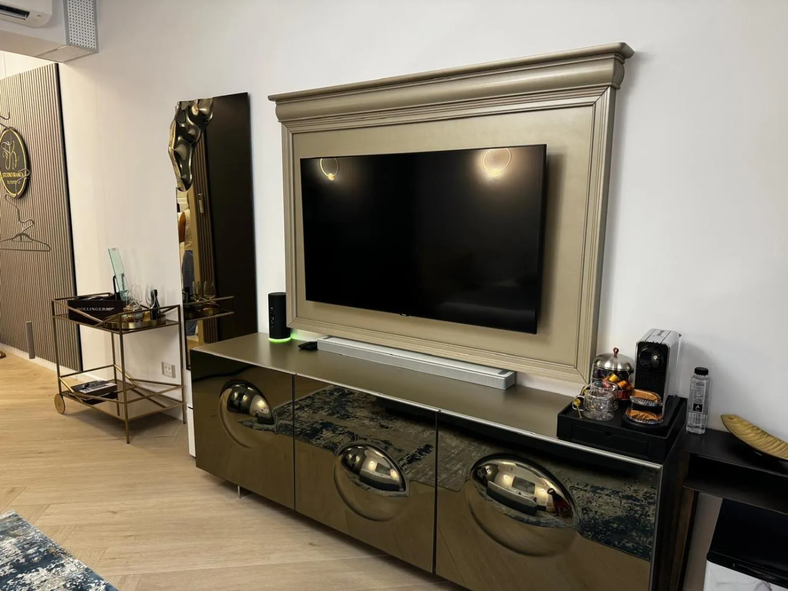 Living room in Studio Bianca in complex Sea On Mamaia Nord