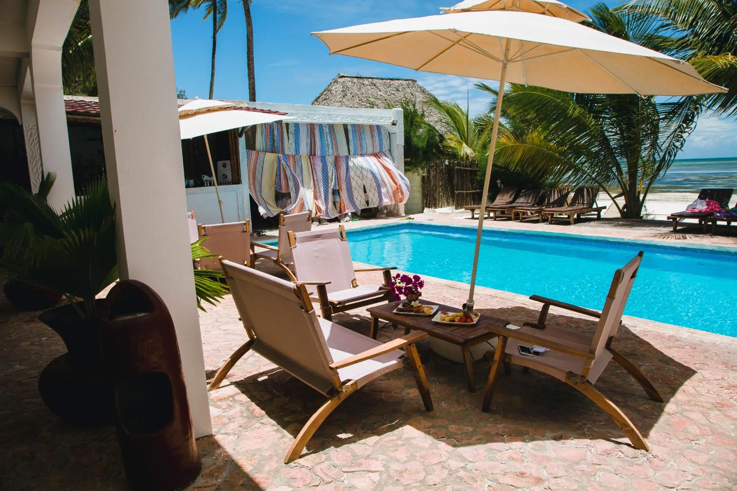 Moonshine Uroa Boutique Hotel