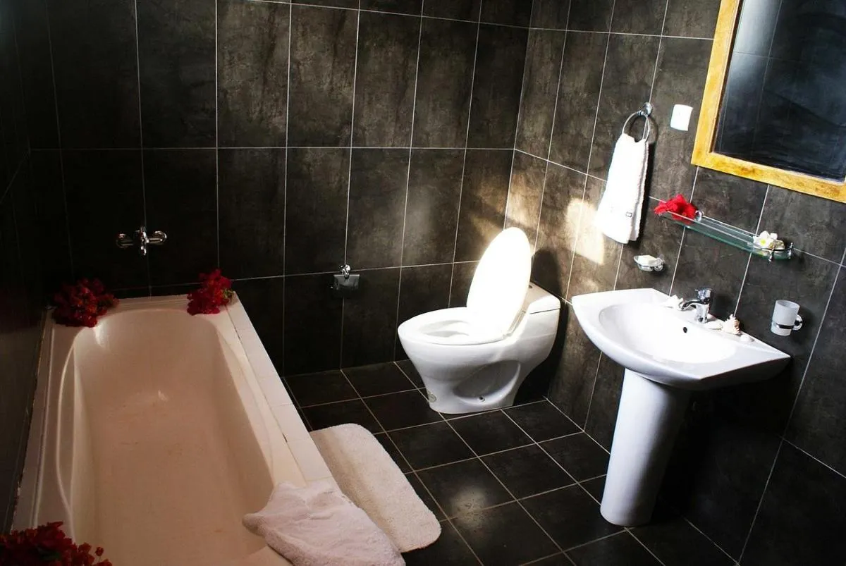 Moonshine Uroa Boutique Hotel