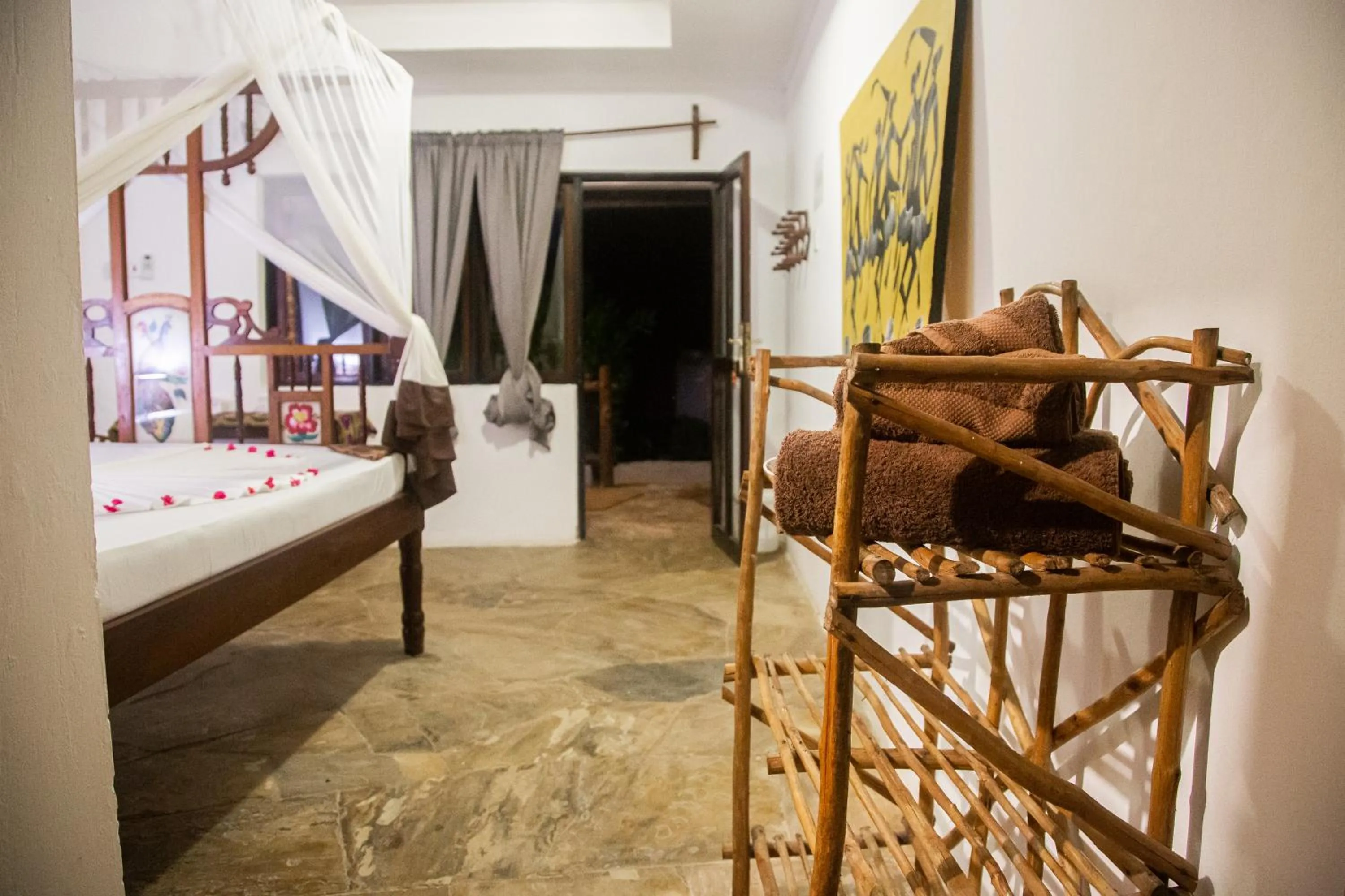 Moonshine Uroa Boutique Hotel