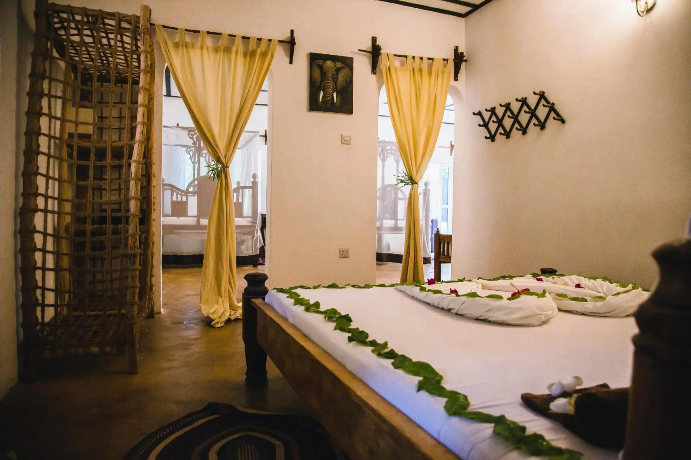 Moonshine Uroa Boutique Hotel