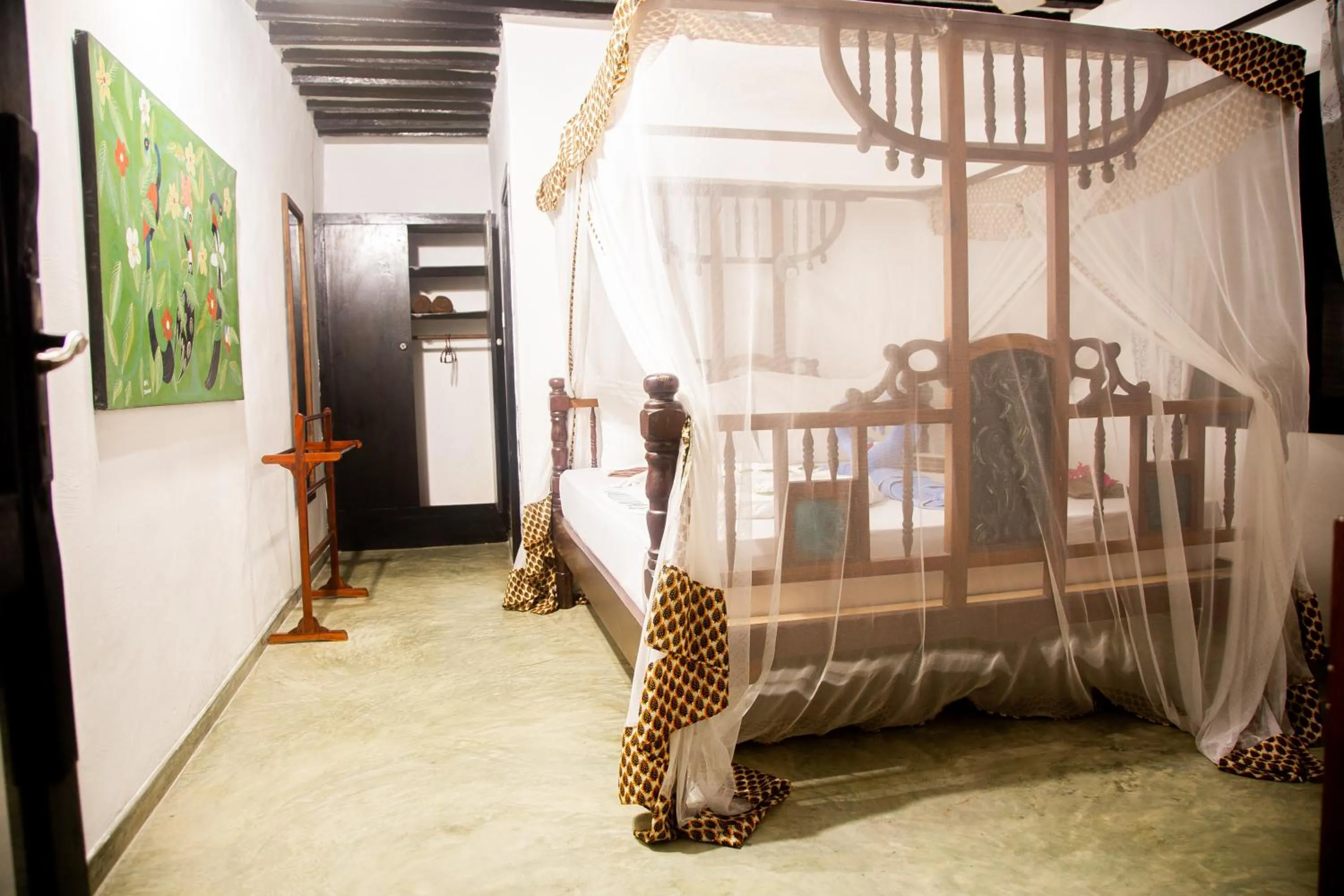 Moonshine Uroa Boutique Hotel