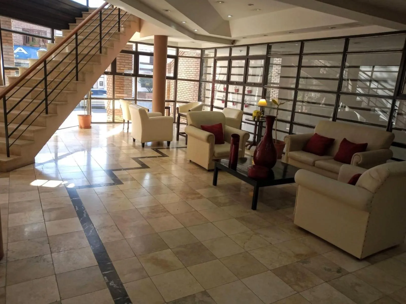 Lazaro hotel